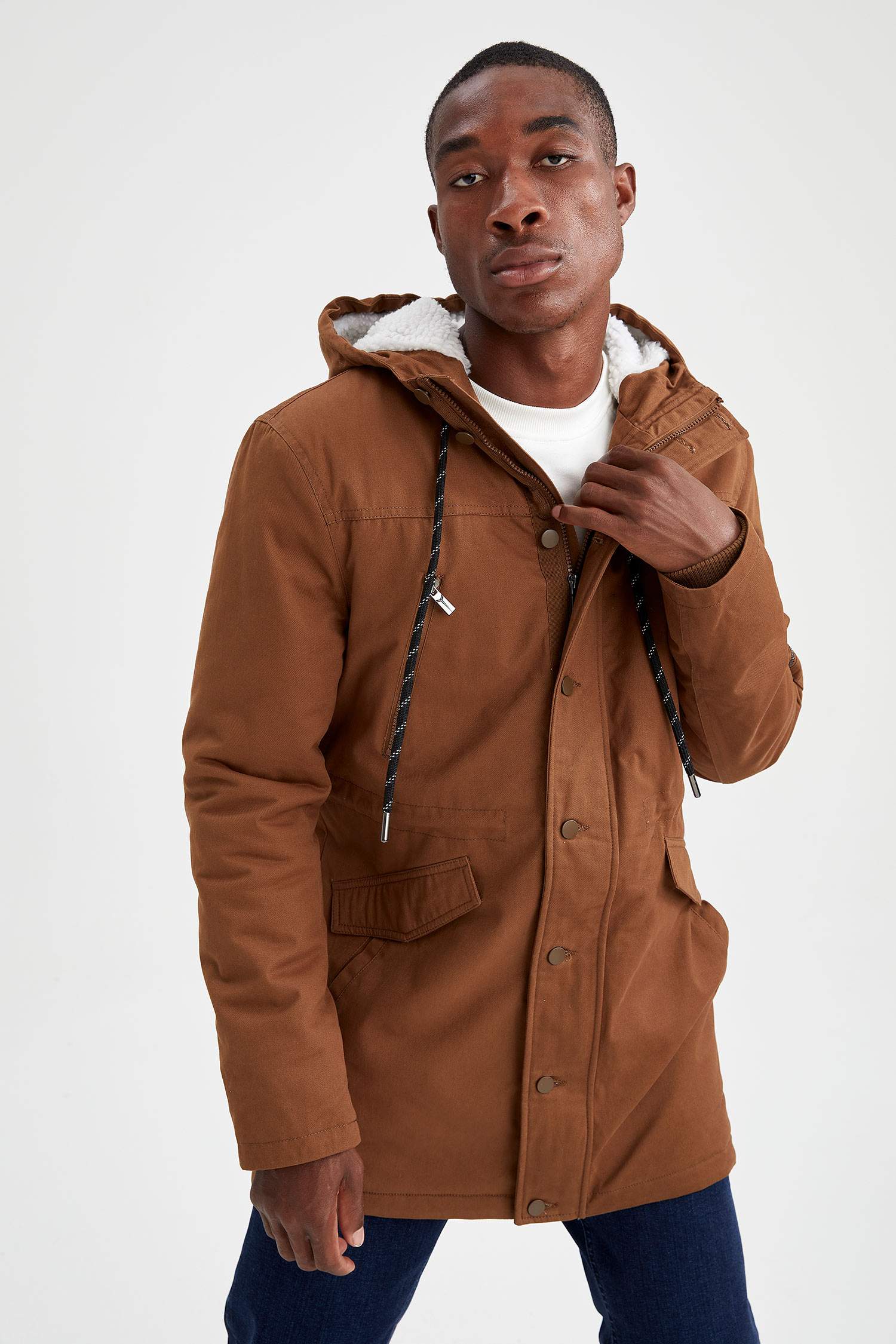 Oversize Fit Kapüşonlu İçi Yumuşak Tüylü Kalın Mont