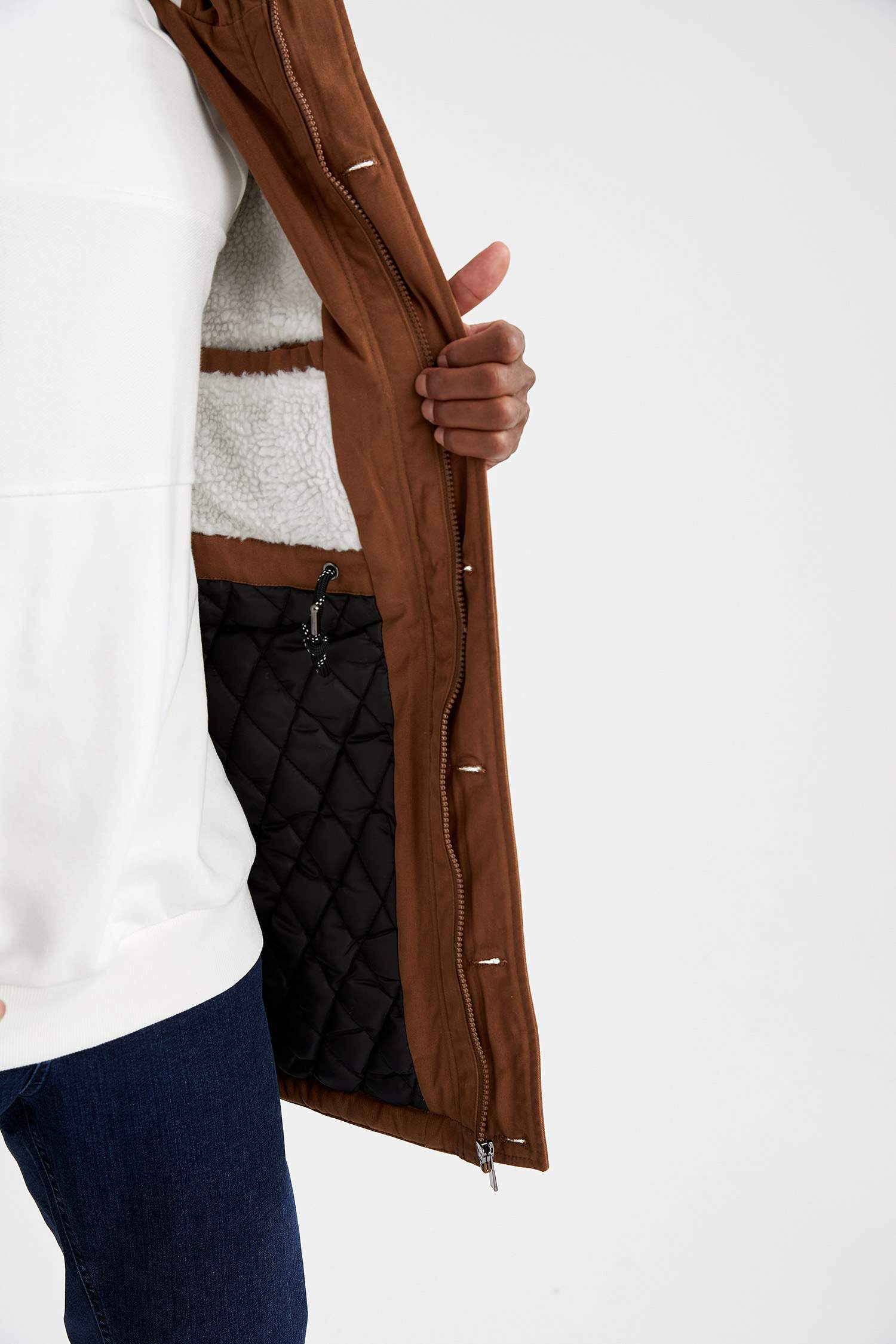 Oversize Fit Kapüşonlu İçi Yumuşak Tüylü Kalın Mont