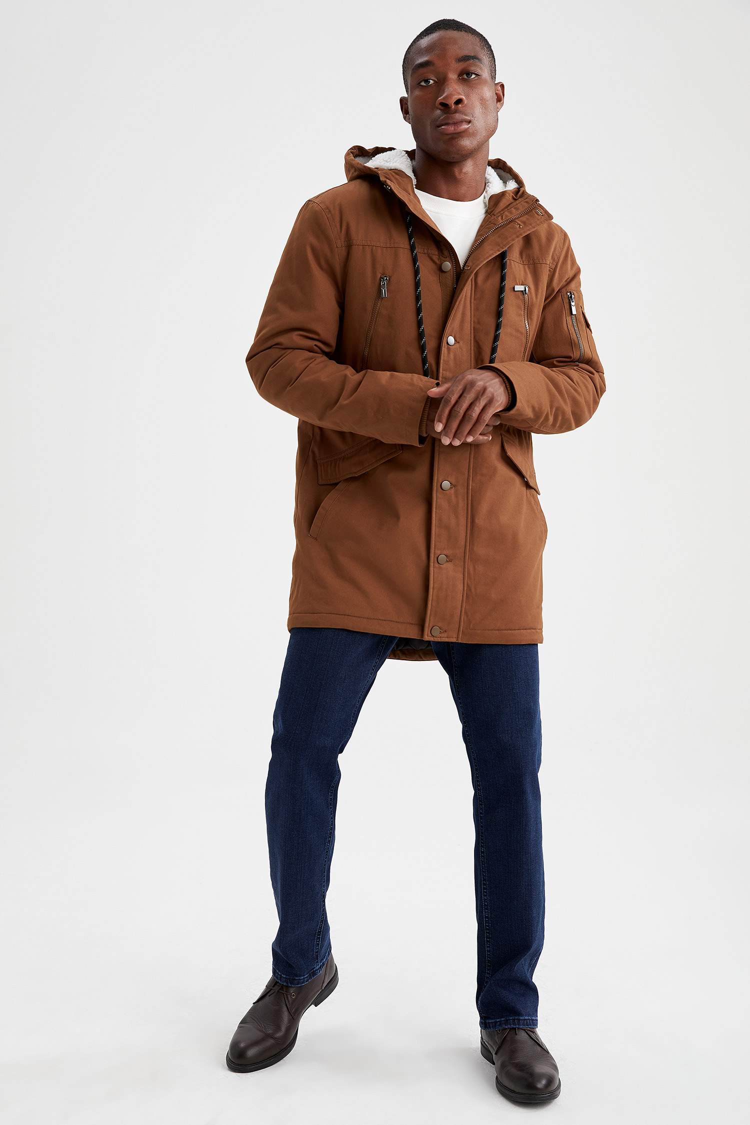 Oversize Fit Kapüşonlu İçi Yumuşak Tüylü Kalın Mont