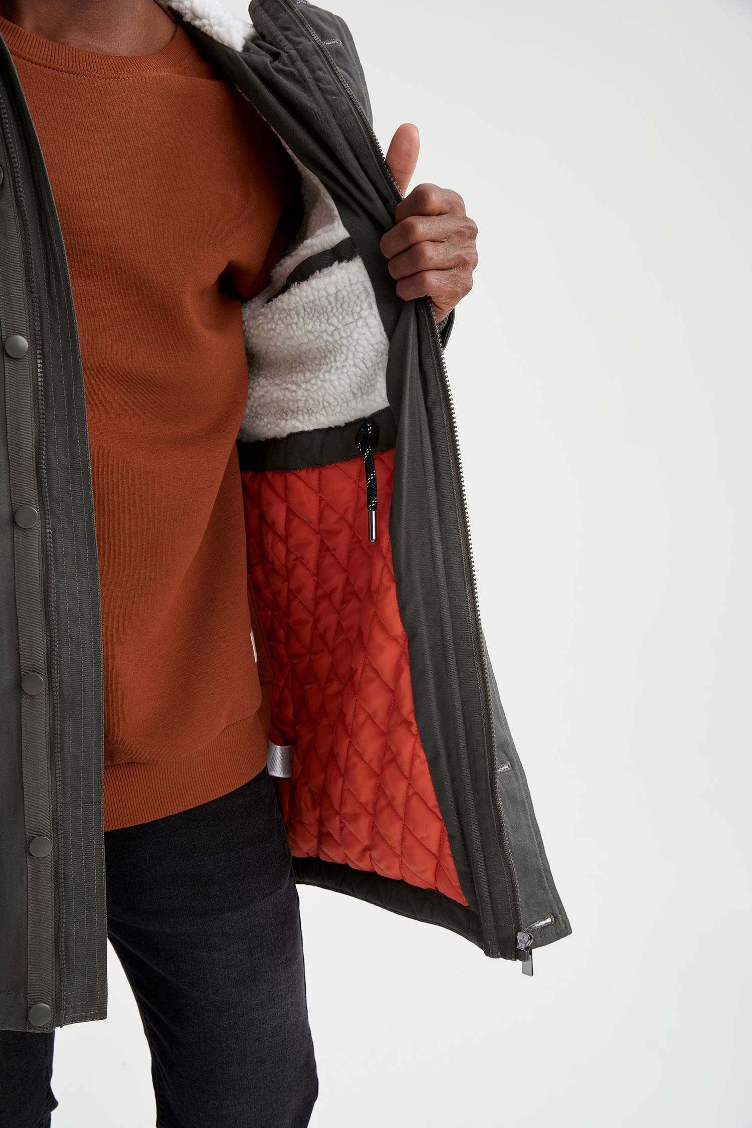 Oversize Fit Kapüşonlu İçi Yumuşak Tüylü Kalın Mont
