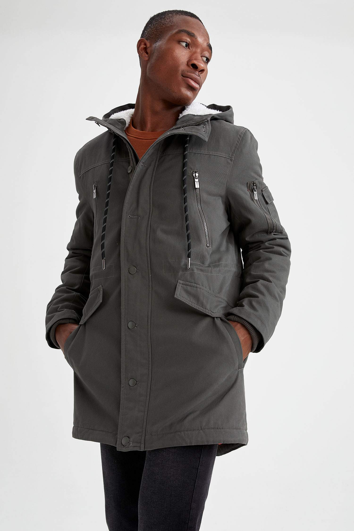 Oversize Fit Kapüşonlu İçi Yumuşak Tüylü Kalın Mont