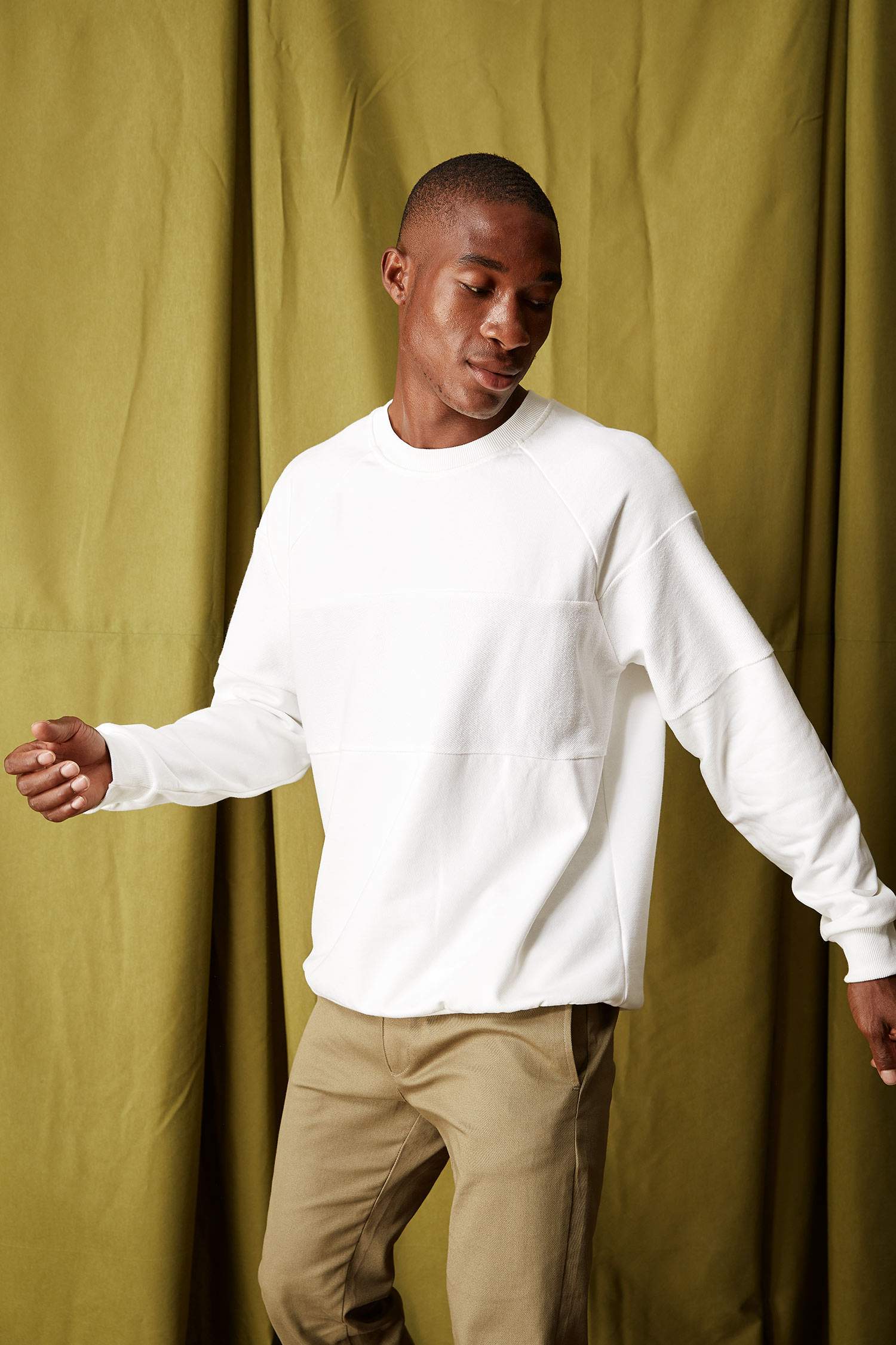 Regular Fit Bisiklet Yaka Basic Pamuklu Sweatshirt