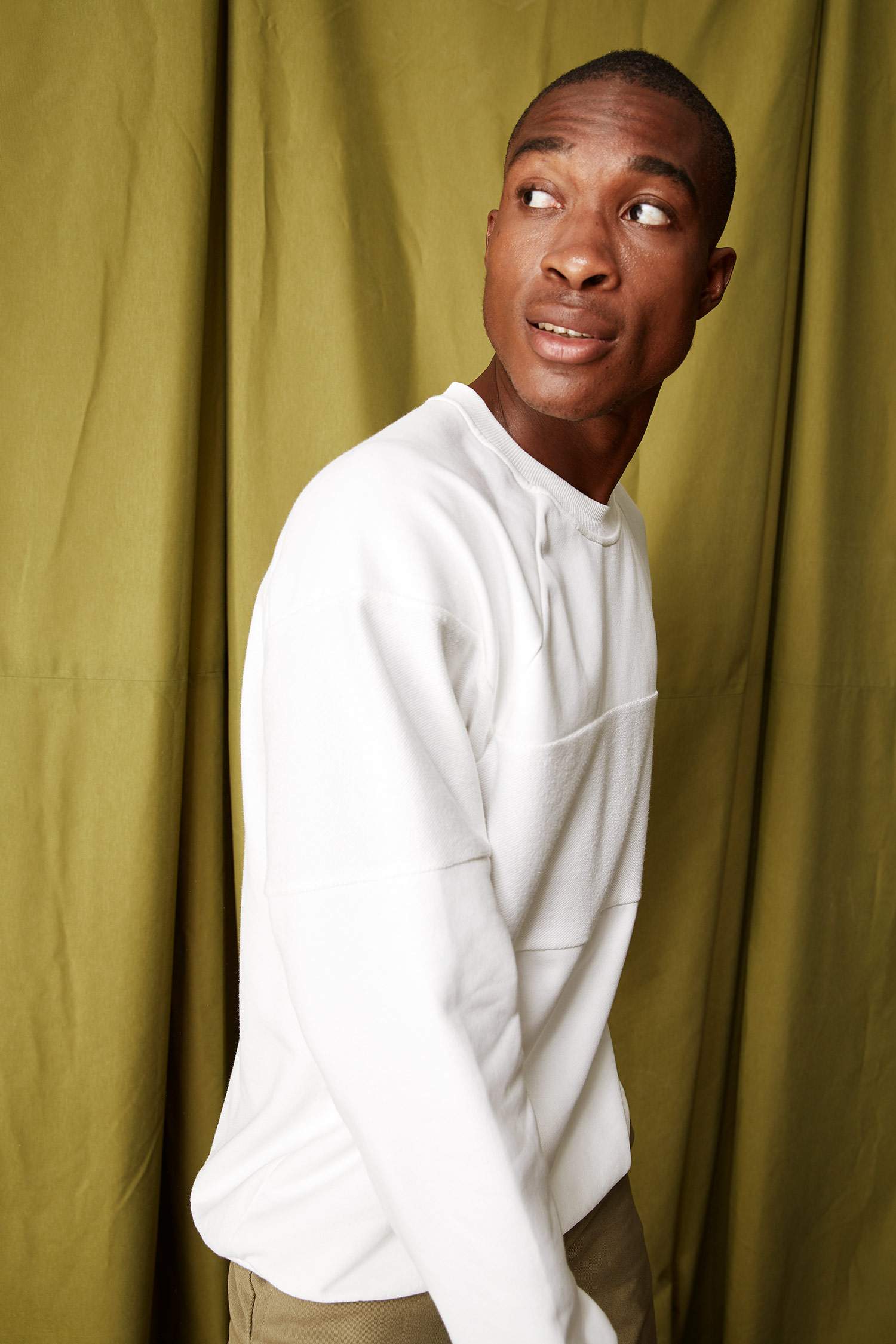 Regular Fit Bisiklet Yaka Basic Pamuklu Sweatshirt
