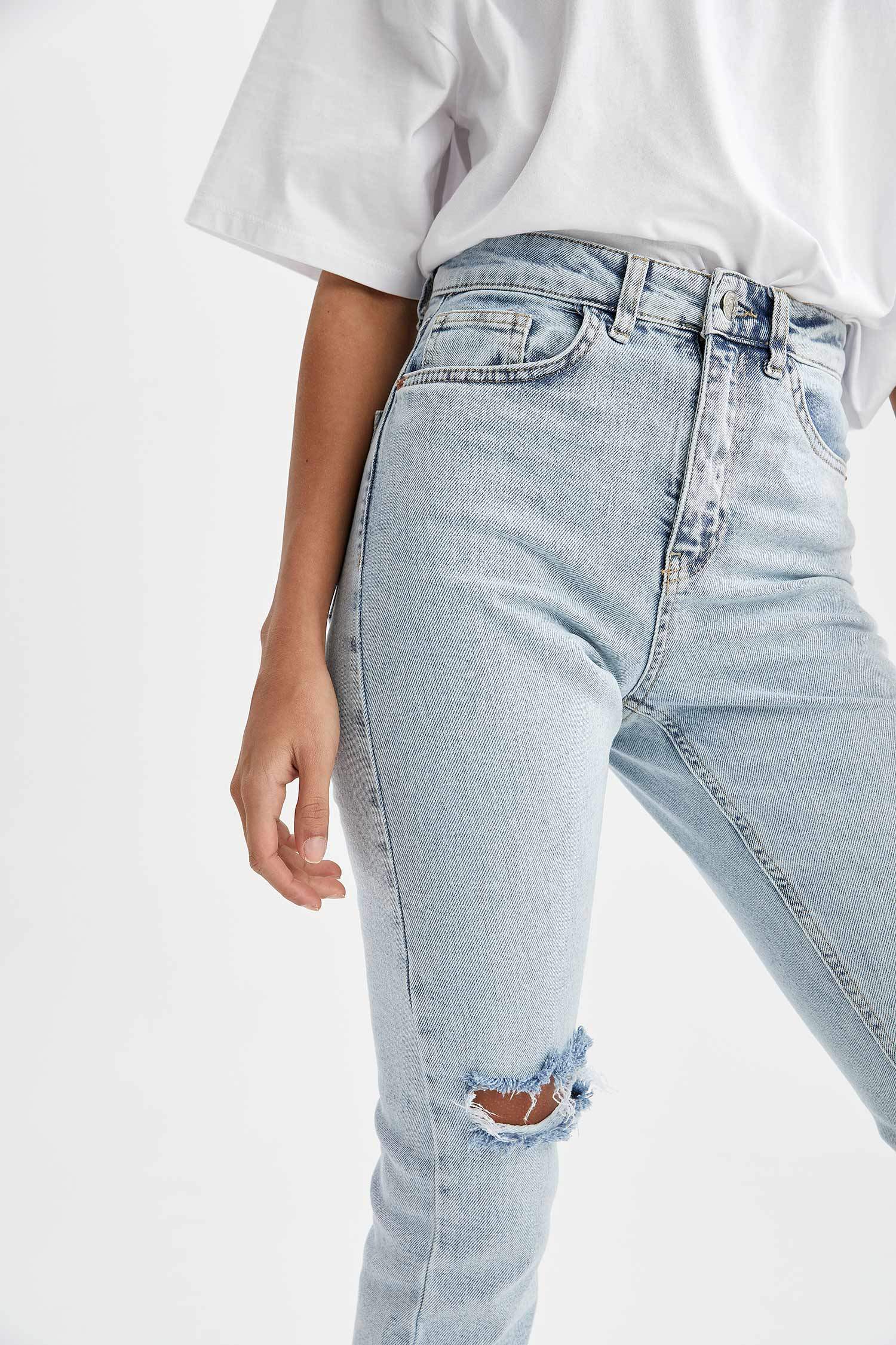 Mary Straight Fit Geri Dönüşümlü Yırtık Detaylı Jean Pantolon