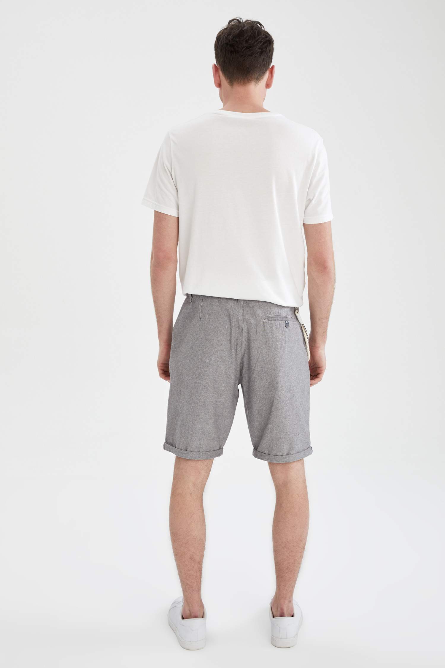 Regular Fit Aksesuar Detaylı Chino Bermuda Şort