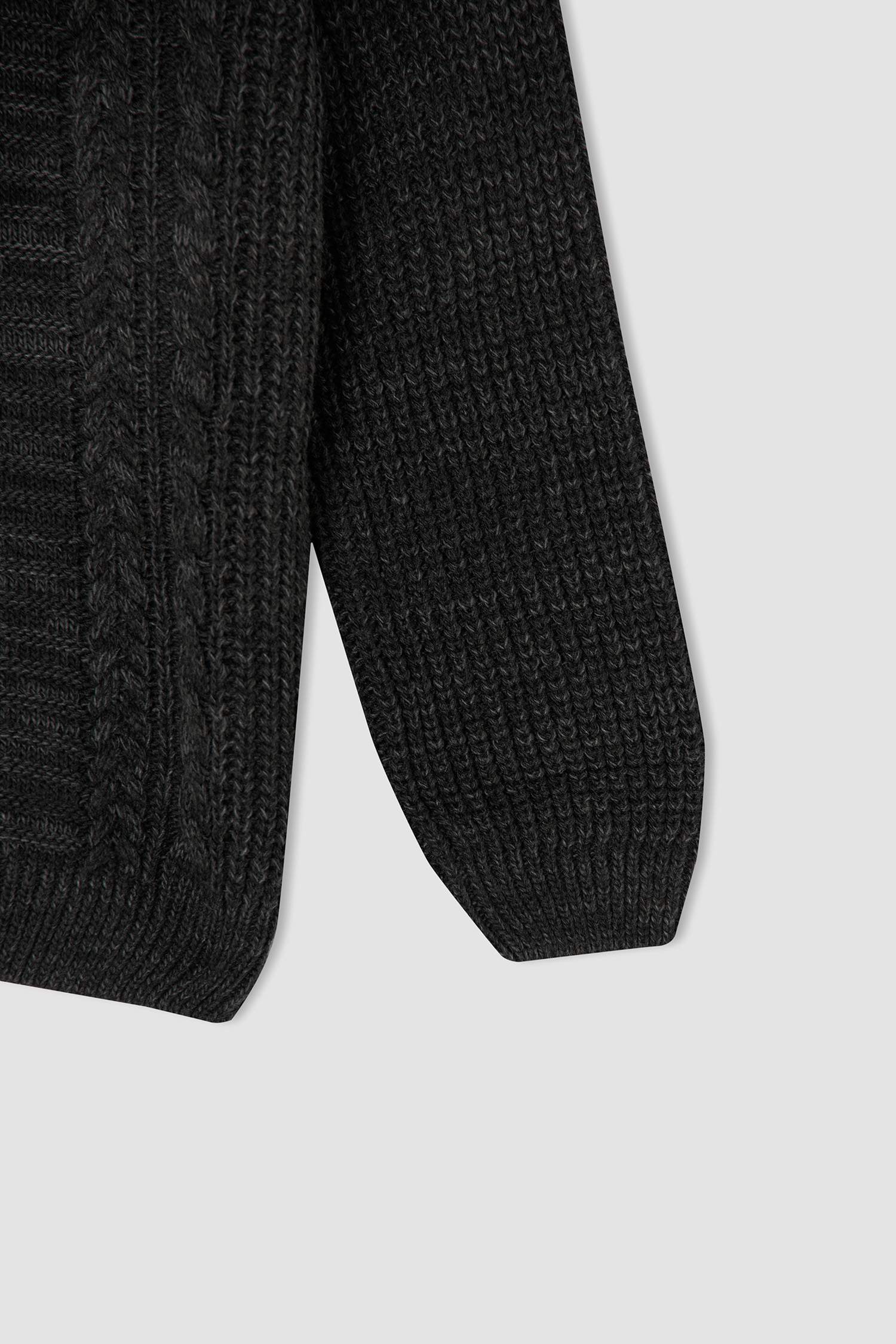 Erkek Çocuk Slim Fit Bisiklet Yaka Triko Kazak