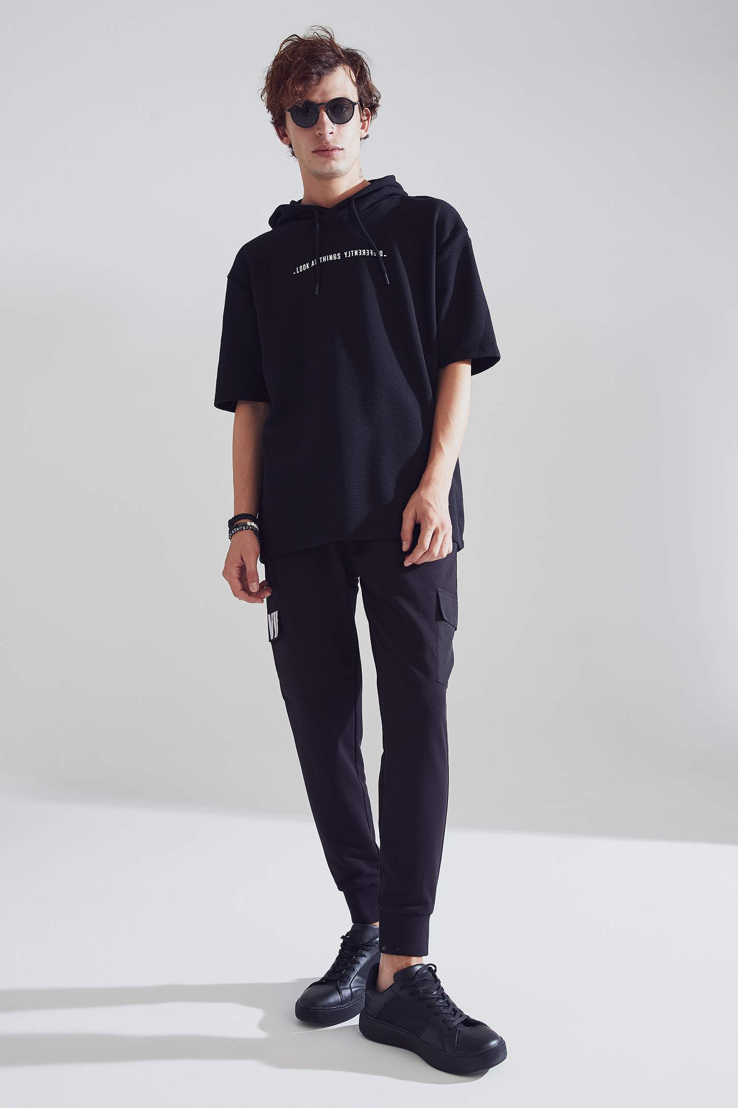 Boxy Fit Slogan Baskılı Kapüşonlu Sweatshirt