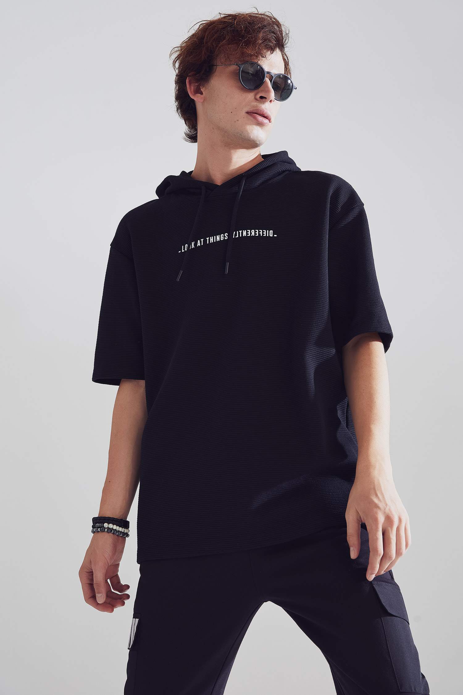 Boxy Fit Slogan Baskılı Kapüşonlu Sweatshirt