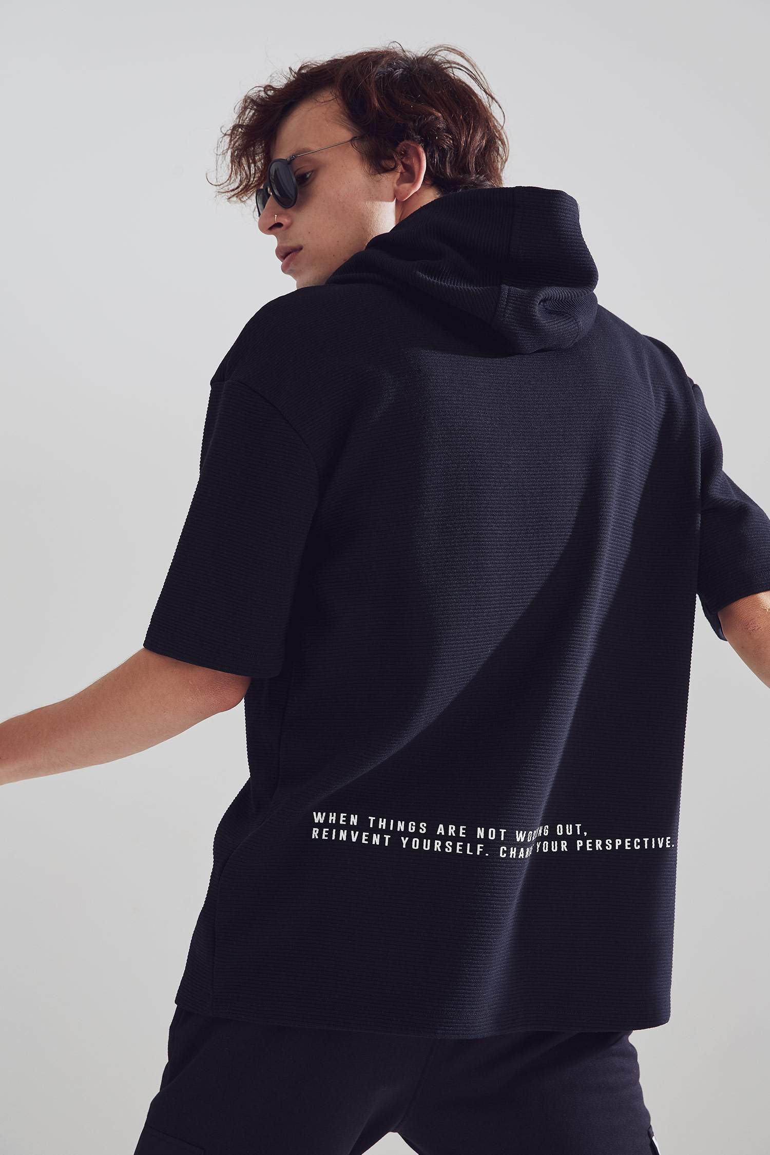 Boxy Fit Slogan Baskılı Kapüşonlu Sweatshirt