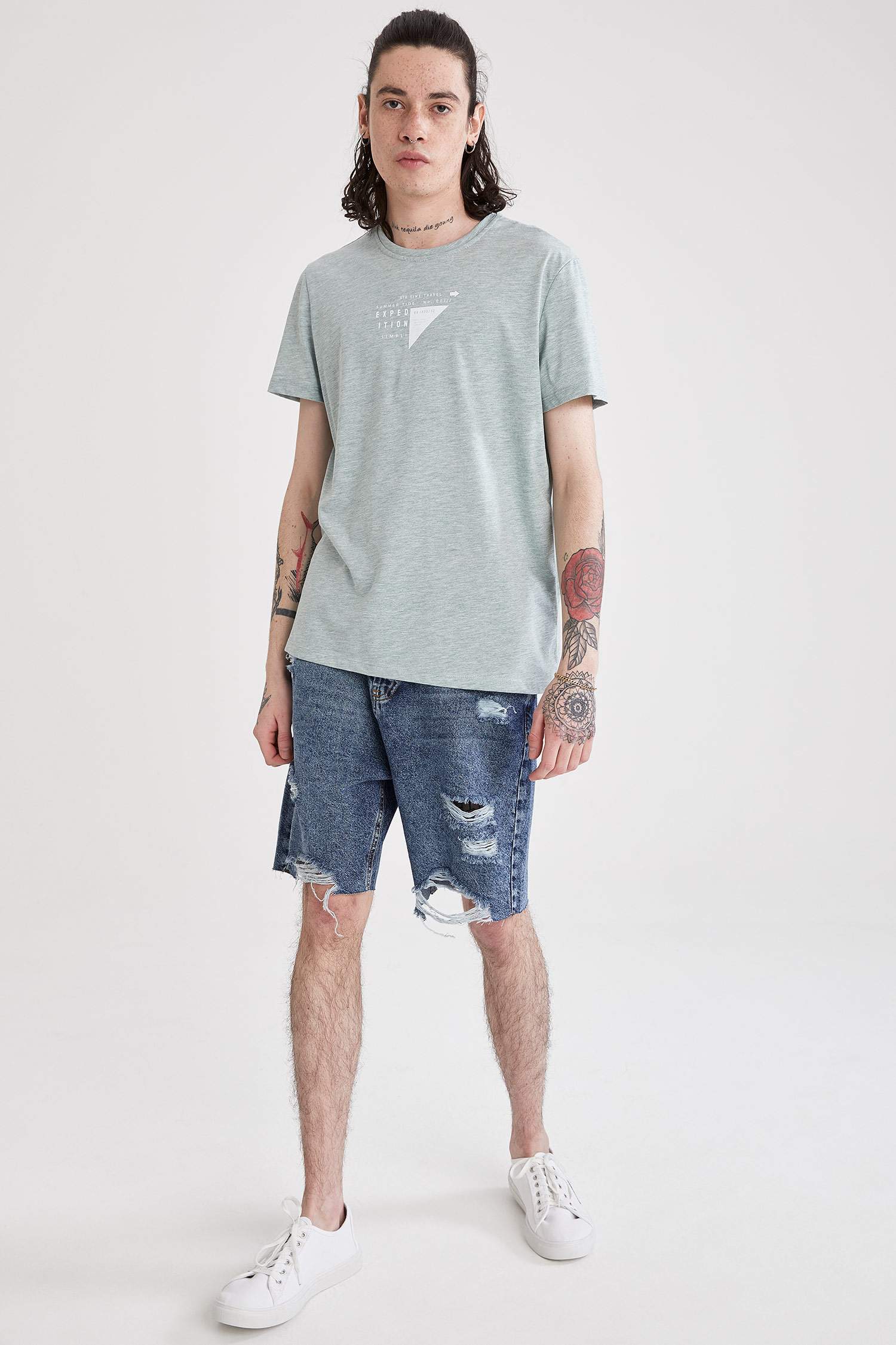 Slim Fit Bisiklet Yaka Yazı Baskılı Tişört