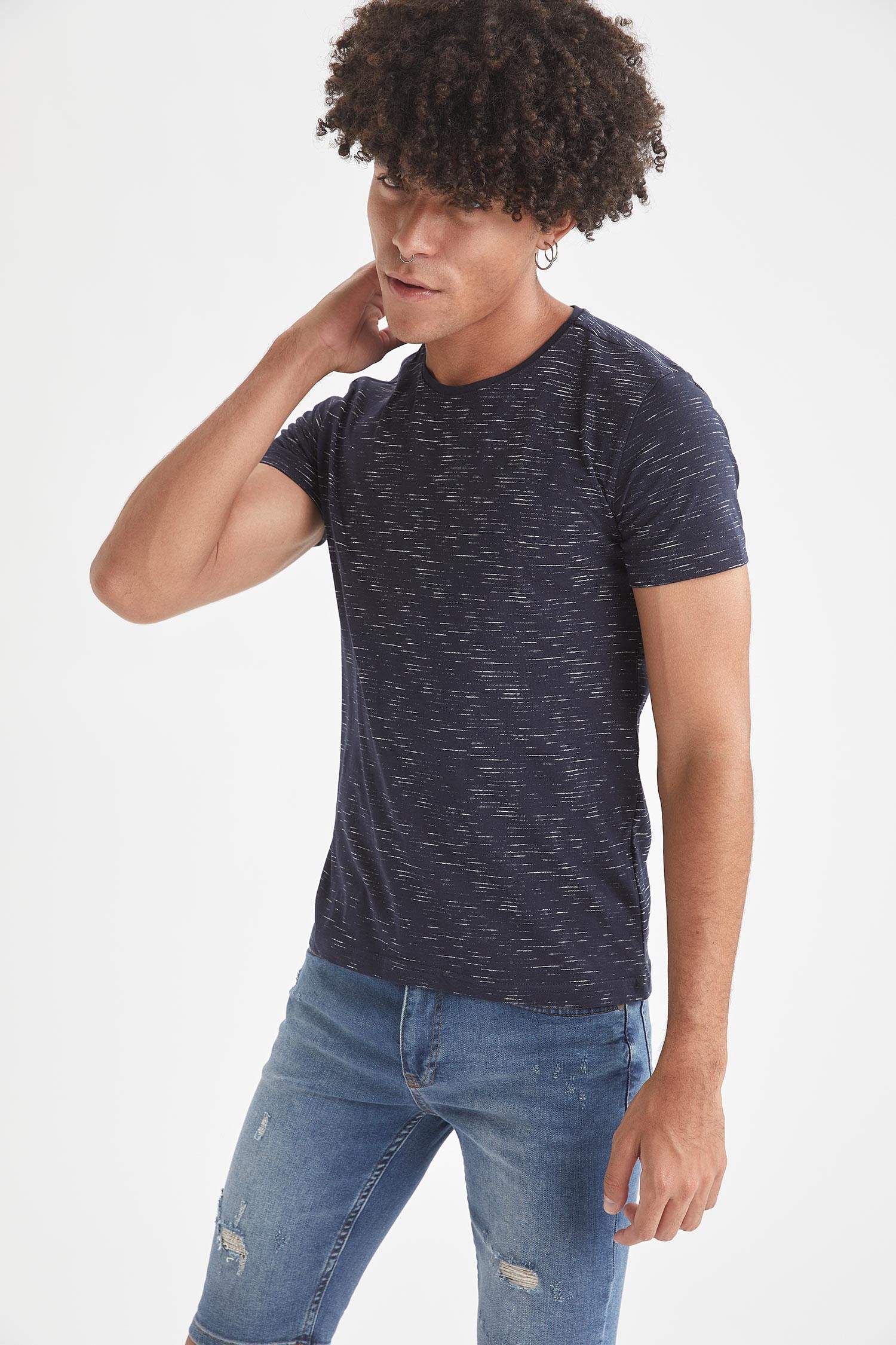 Regular Fit Bisiklet Yaka Kısa Kollu Tişört