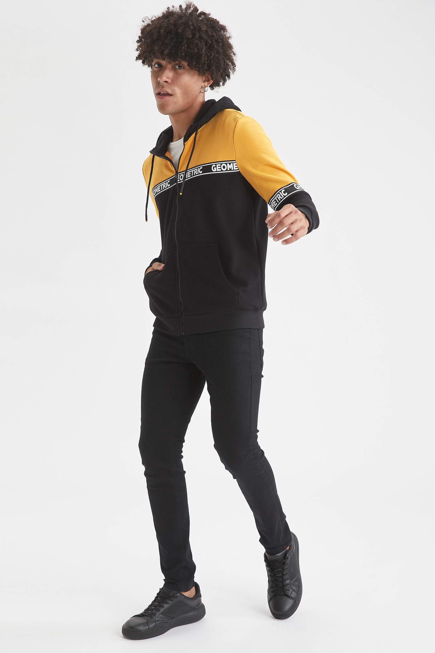 Slim Fit Kapüşonlu Fermuarlı Baskılı Sweatshirt