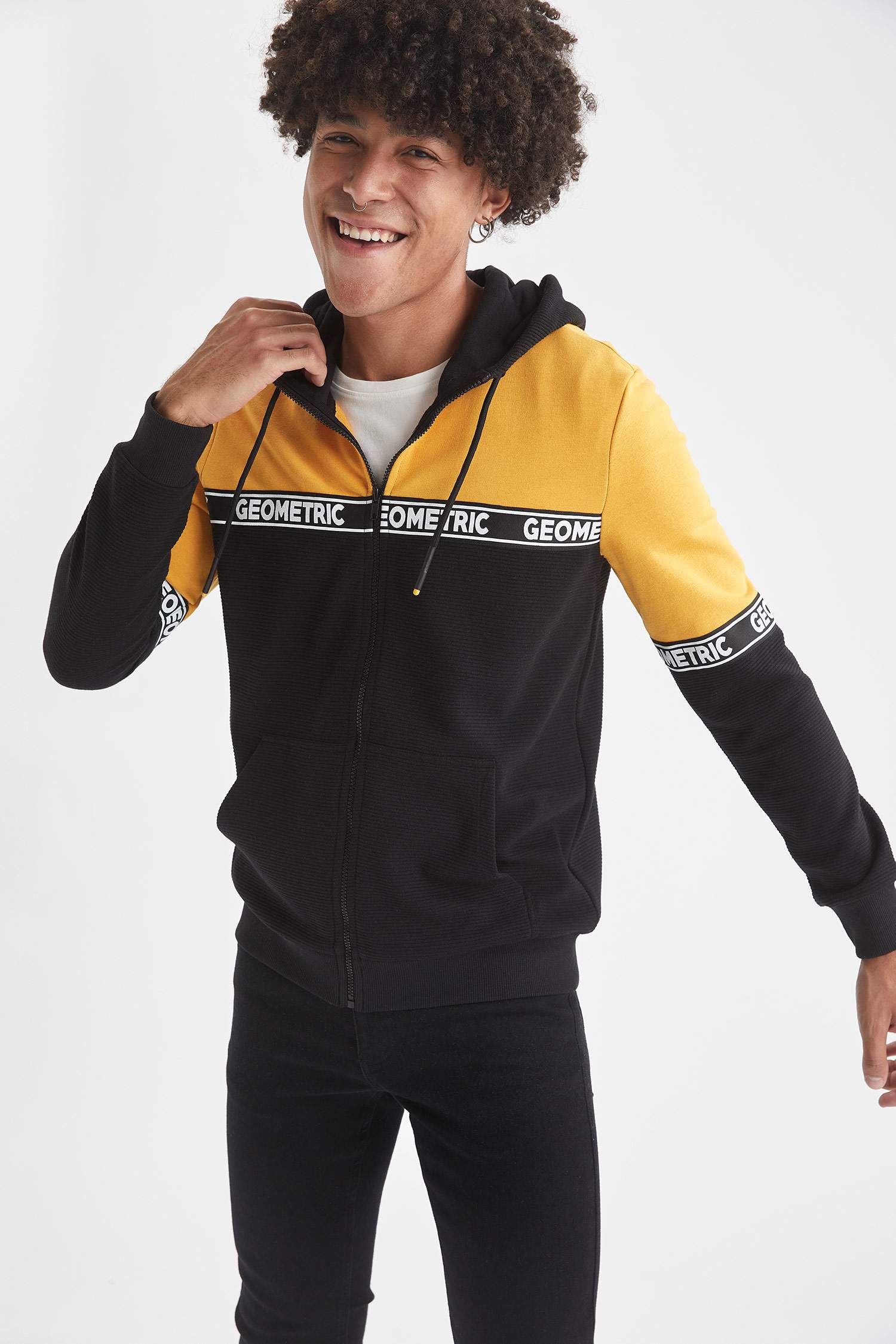 Slim Fit Kapüşonlu Fermuarlı Baskılı Sweatshirt