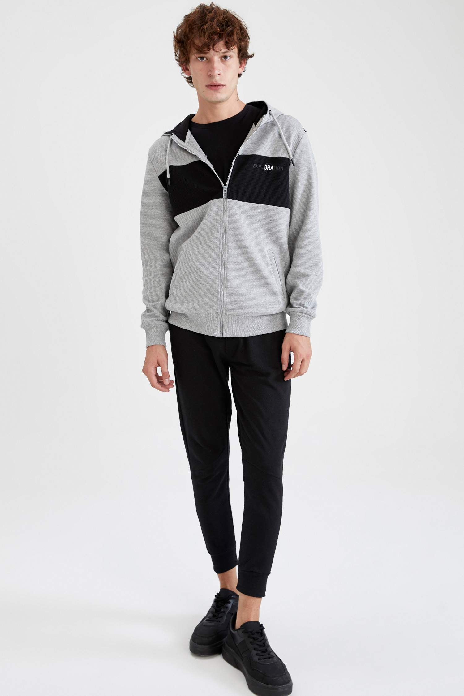 Kapüşonlu Renk Bloklu İçi Polarlı Fermuarlı Sweatshirt
