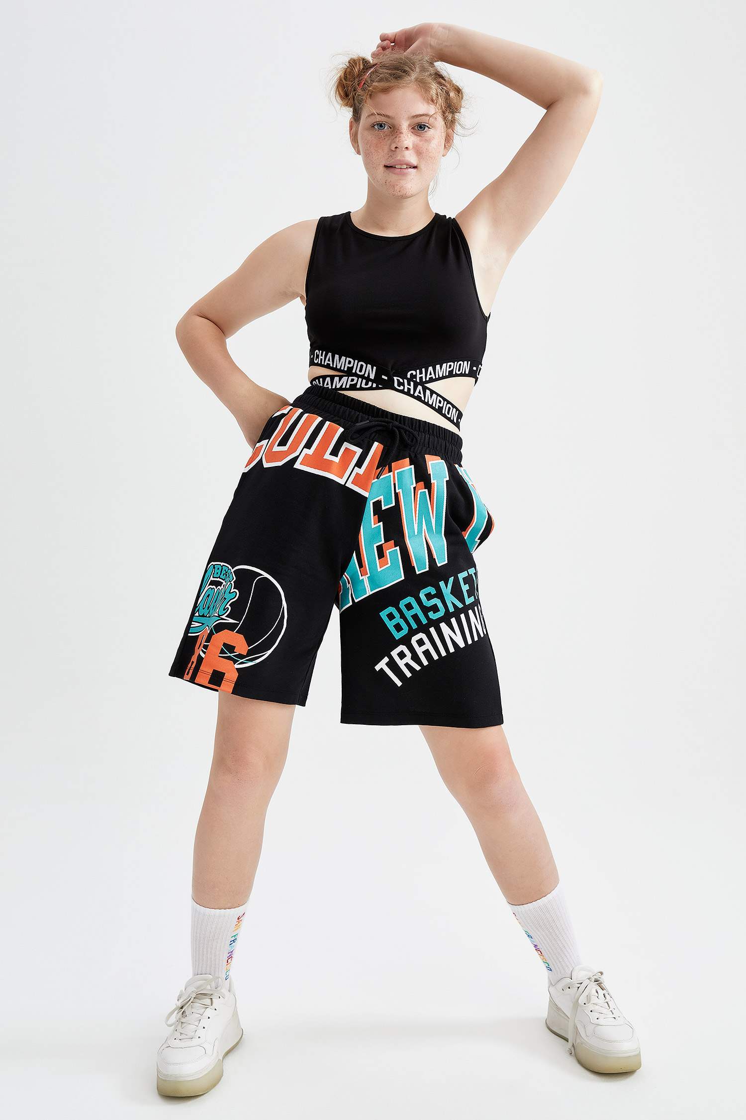 Coool Sırtı Slogan Baskılı İp Dekolteli Crop Top