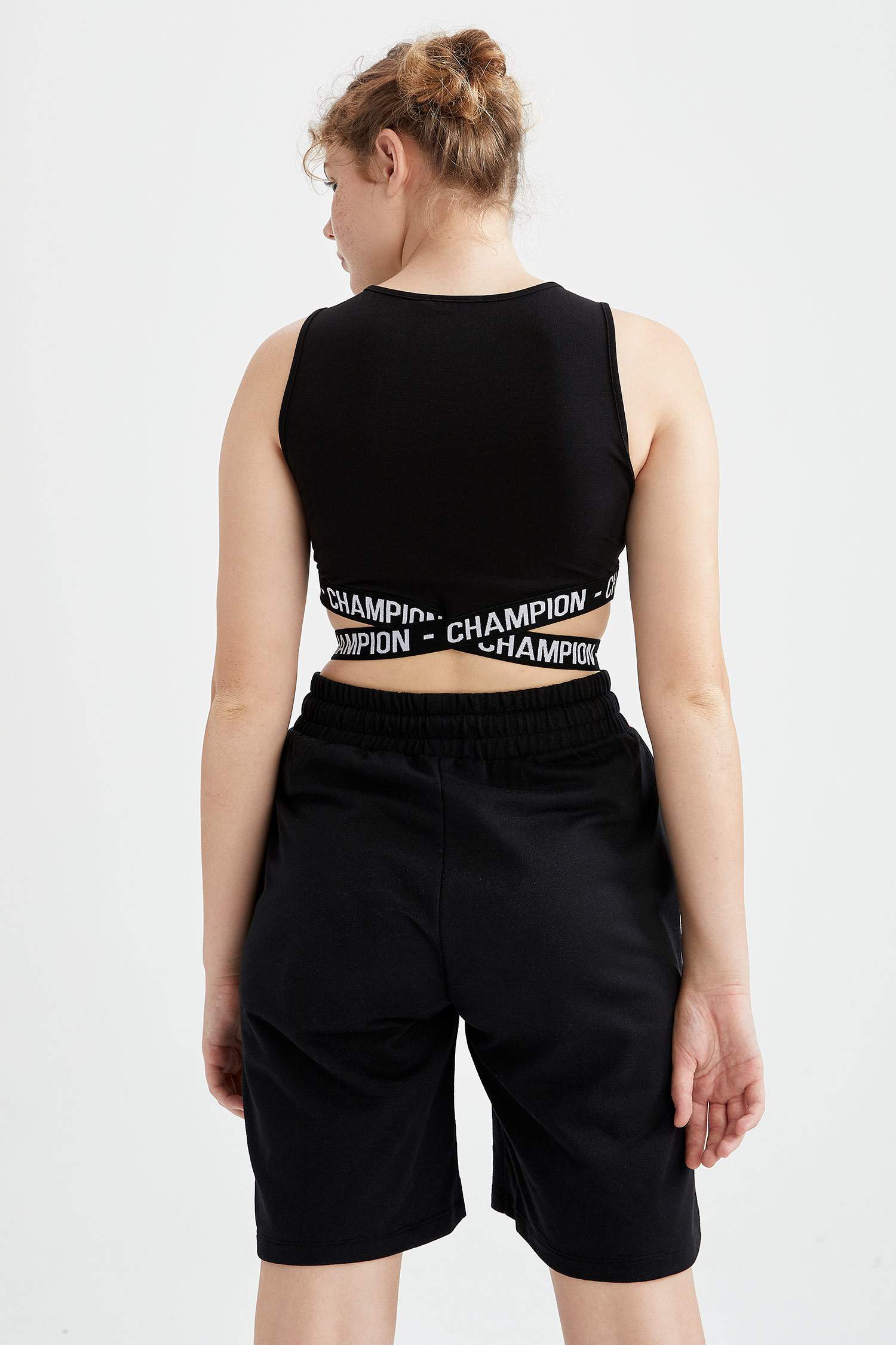 Coool Sırtı Slogan Baskılı İp Dekolteli Crop Top