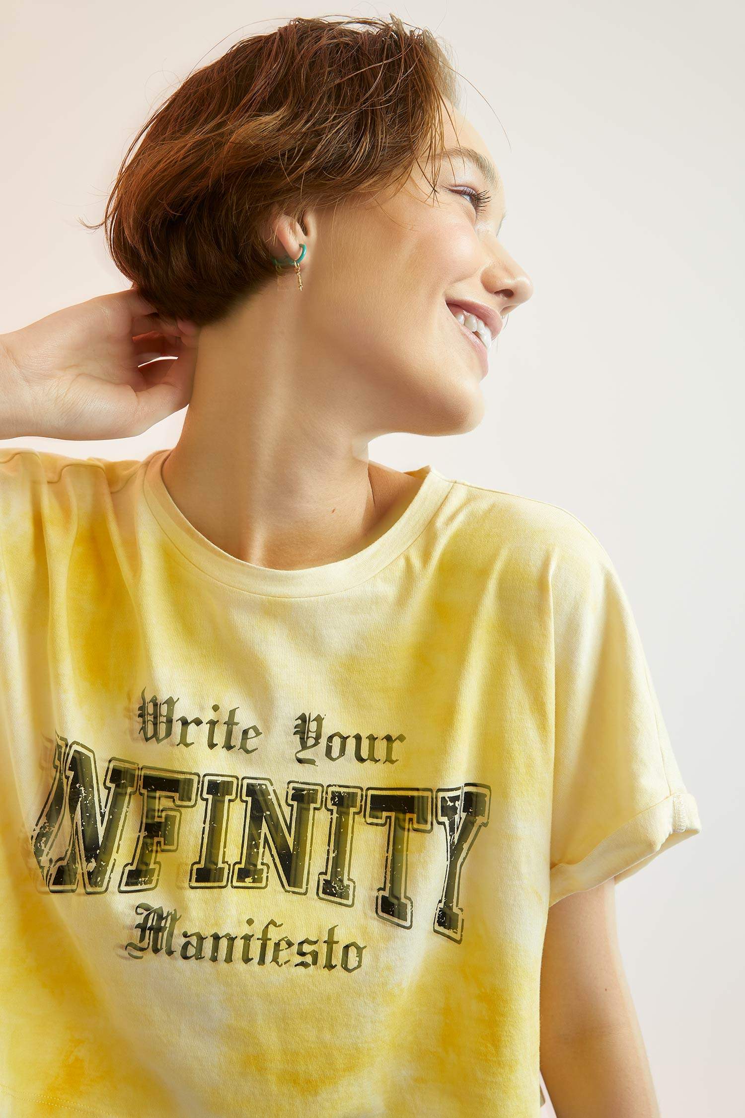 Batik Slogan Baskılı Oversize Fit Crop Tişört