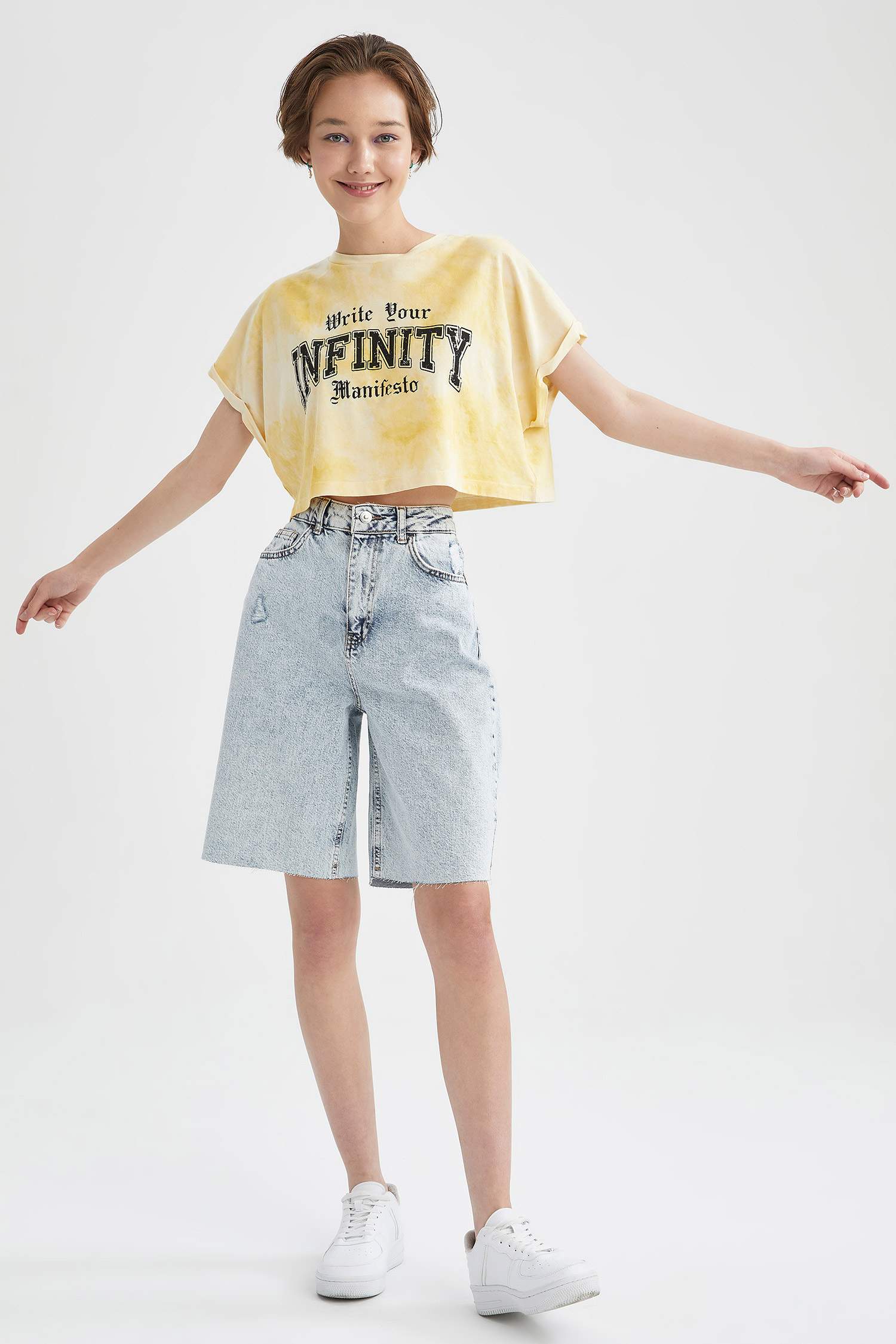 Batik Slogan Baskılı Oversize Fit Crop Tişört