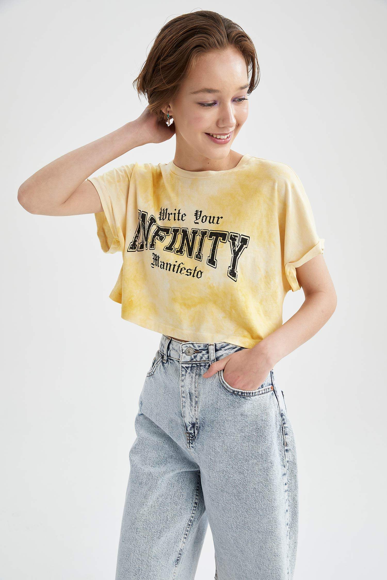 Batik Slogan Baskılı Oversize Fit Crop Tişört