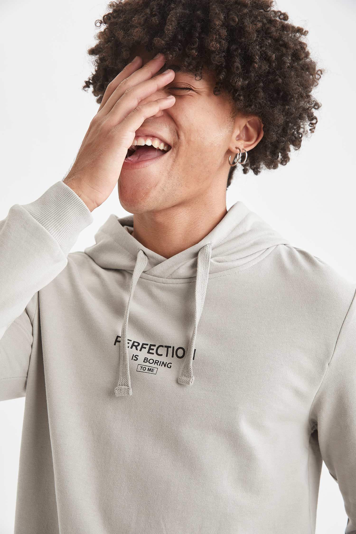 Slim Fit Kapüşonlu Slogan Baskılı Pamuklu Sweatshirt