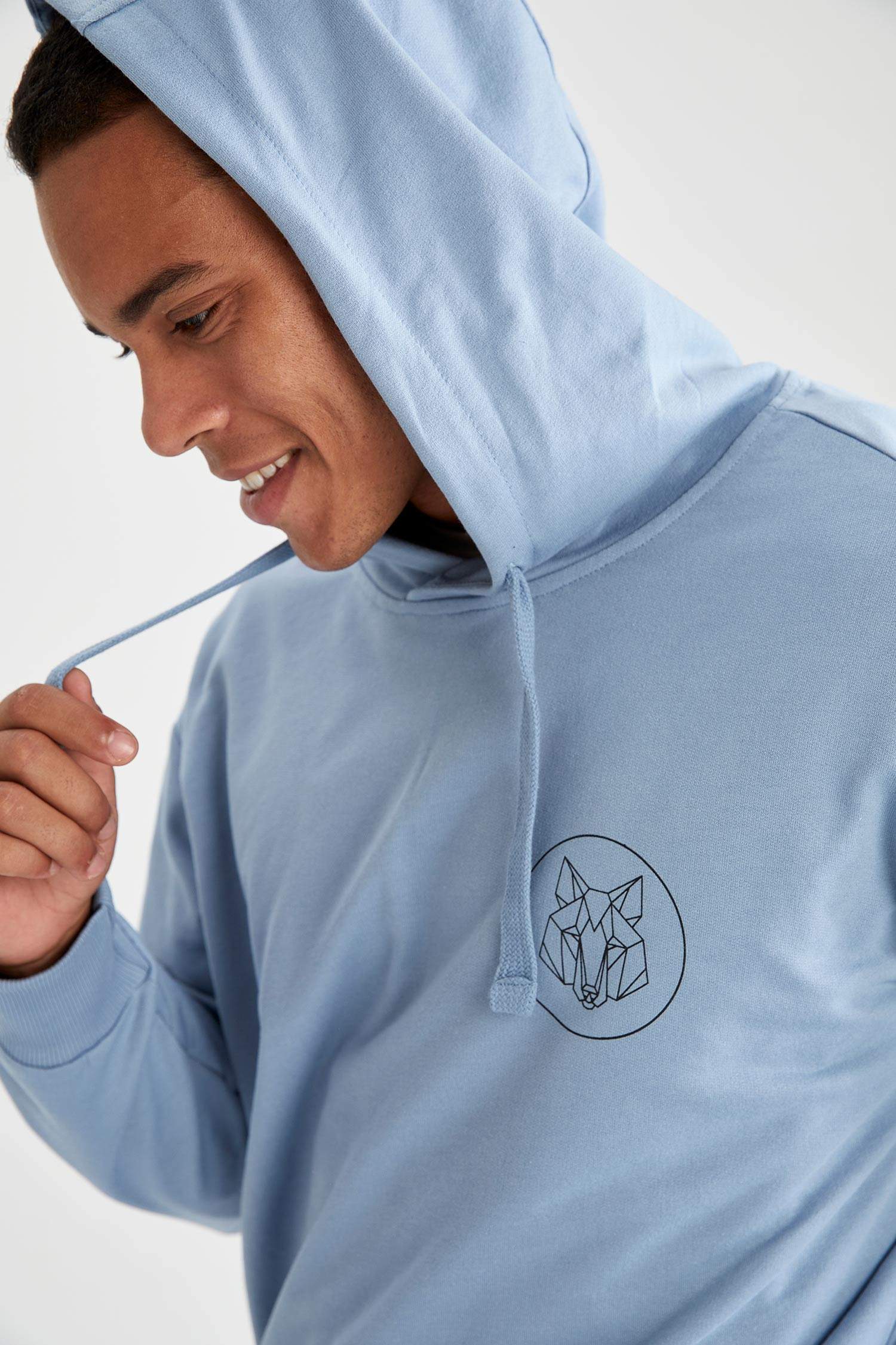 Oversize Fit Kapüşonlu Sırt Baskılı Pamuklu Sweatshirt