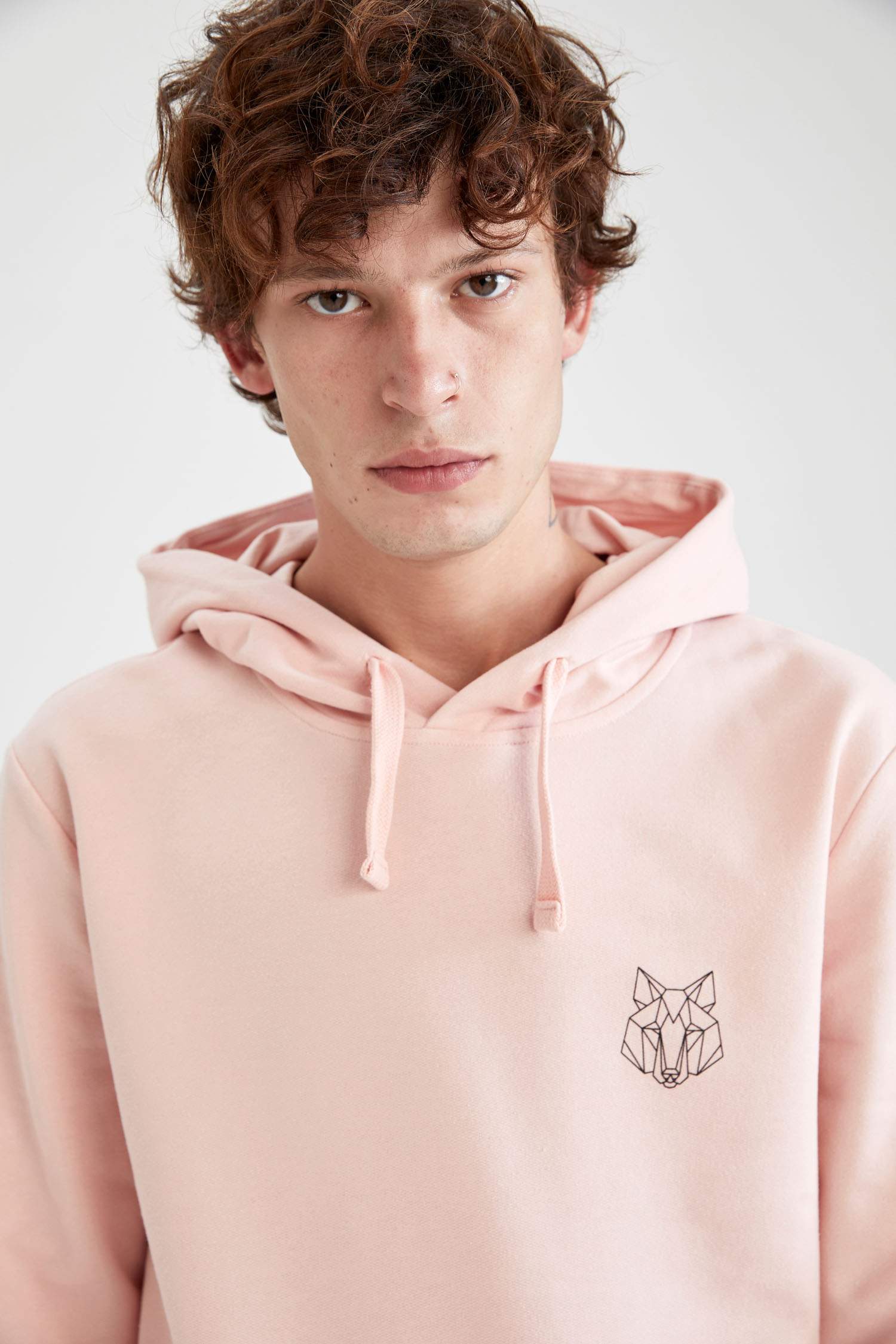 Regular Fit Kapüşonlu Sırt Baskılı Pamuklu Sweatshirt