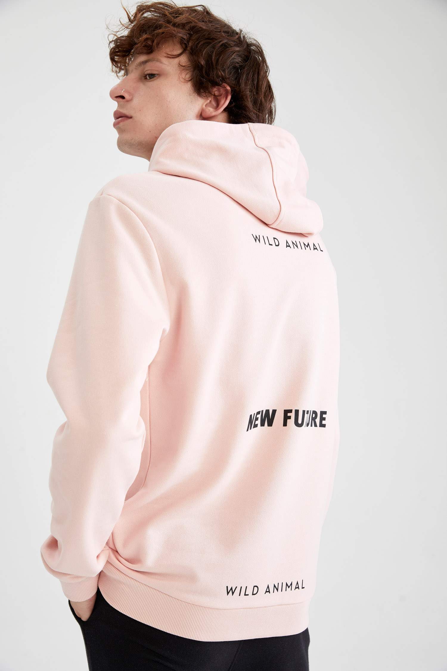 Regular Fit Kapüşonlu Sırt Baskılı Pamuklu Sweatshirt