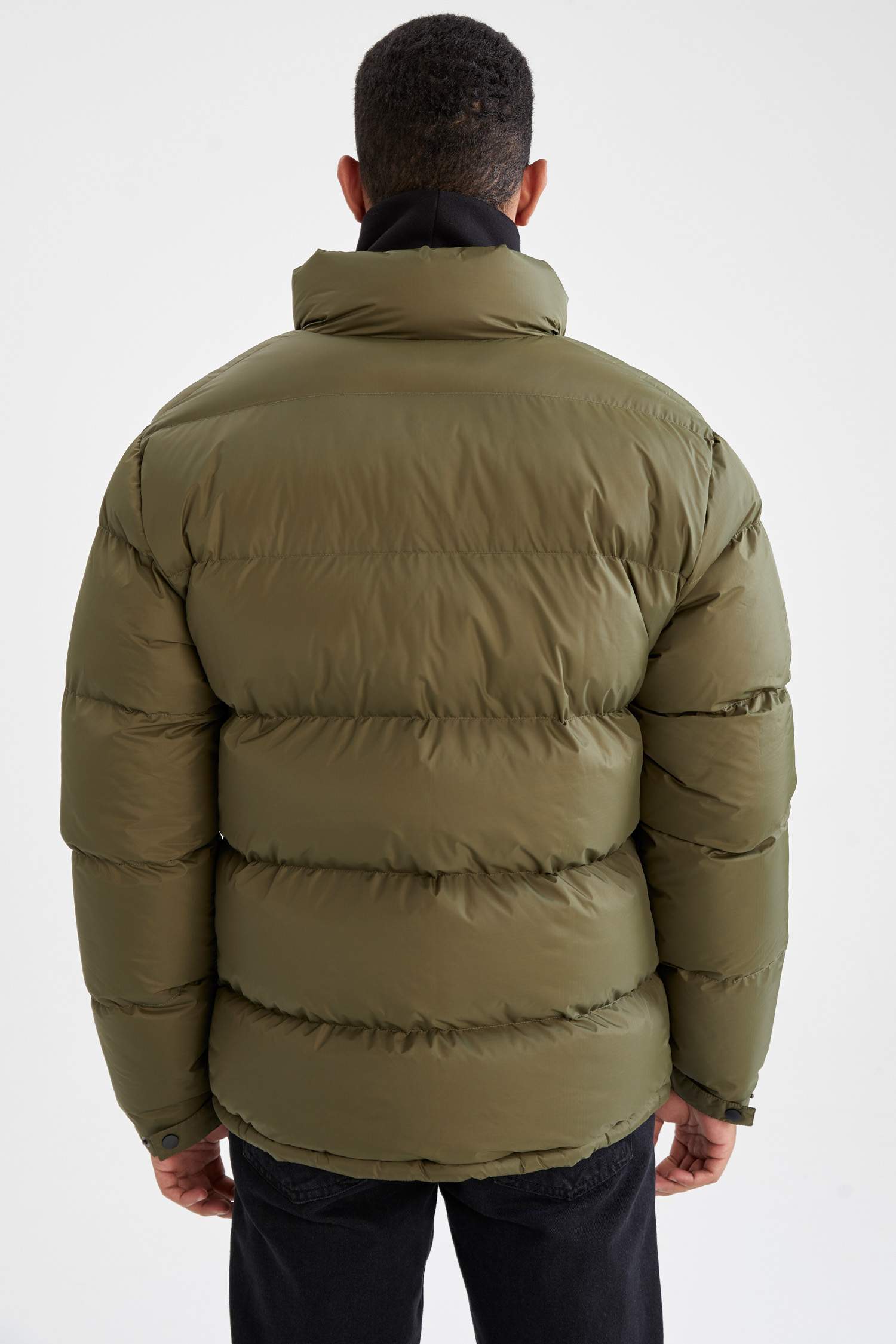 Regular Fit Dik Yaka Isı Yalıtımlı Warmtech Şişme Mont