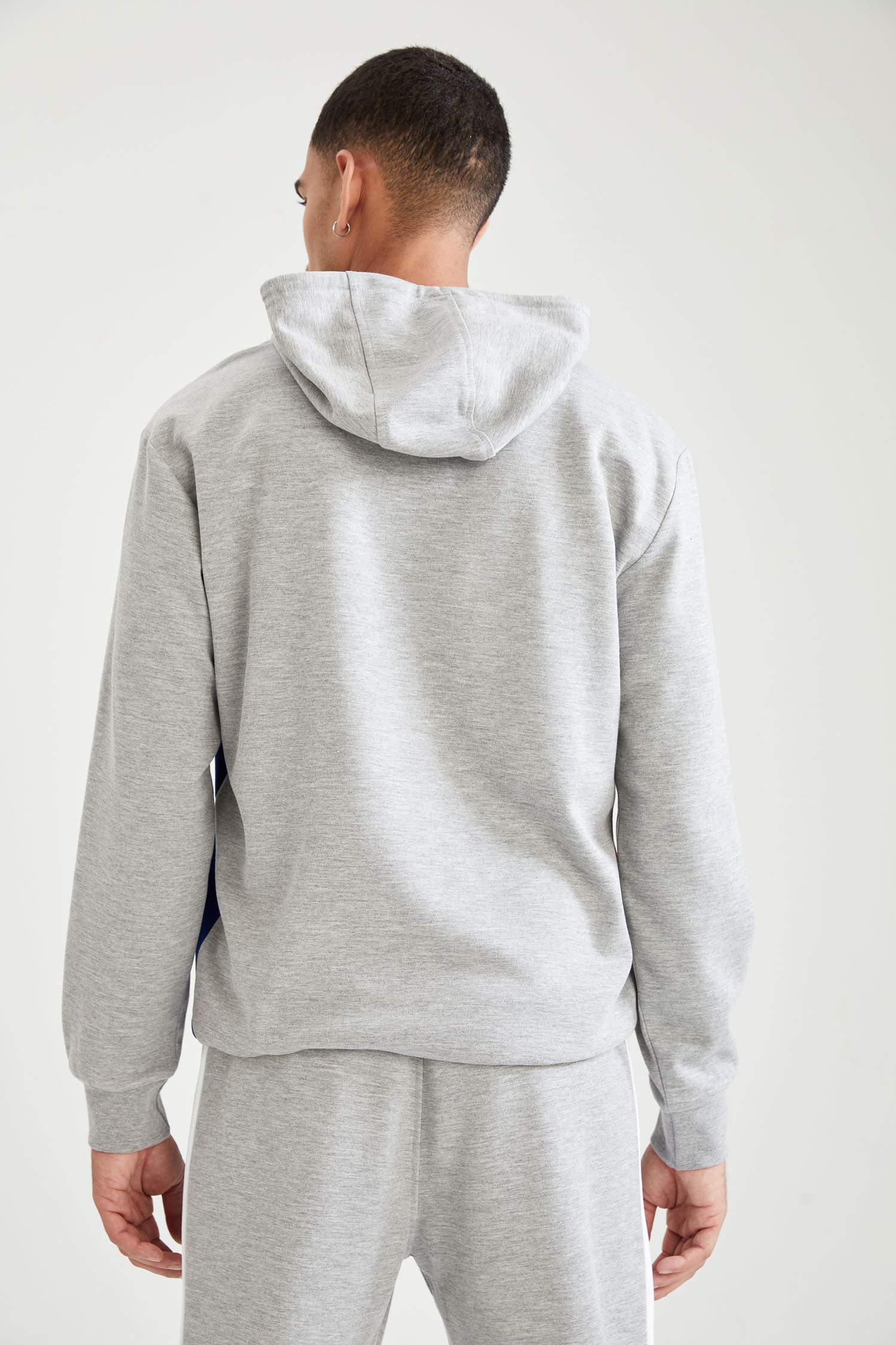 NBA Lisanslı Baskılı Regular Fit Kapüşonlu Sweatshirt