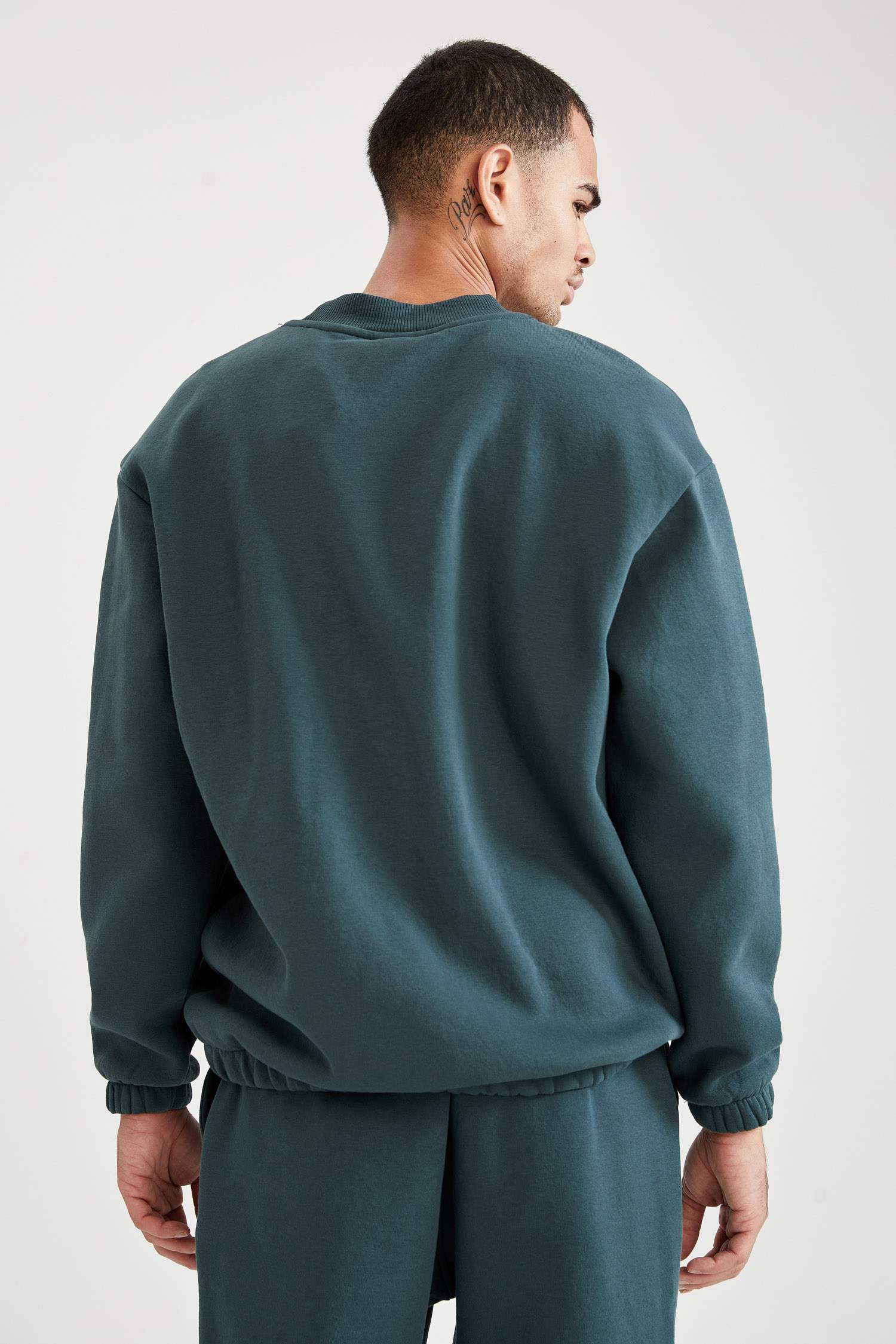 Oversize Fit NBA Lisanslı Bisiklet Yaka Pamuklu Sweatshirt