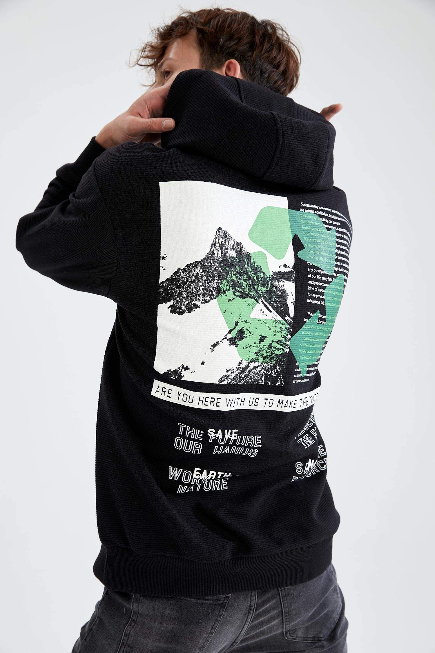 Oversize Fit Kapüşonlu Sırt Baskılı Uzun Kollu Sweatshirt