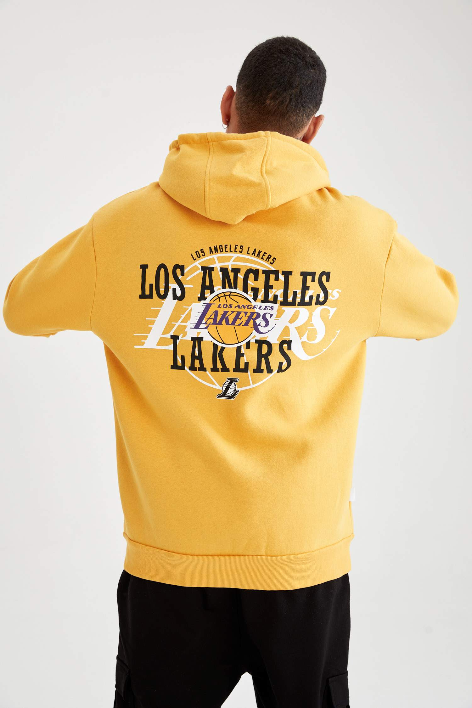 Los Angeles Lakers Lisanslı Oversize Fit Kapüşonlu Sırt Baskılı Sweatshirt