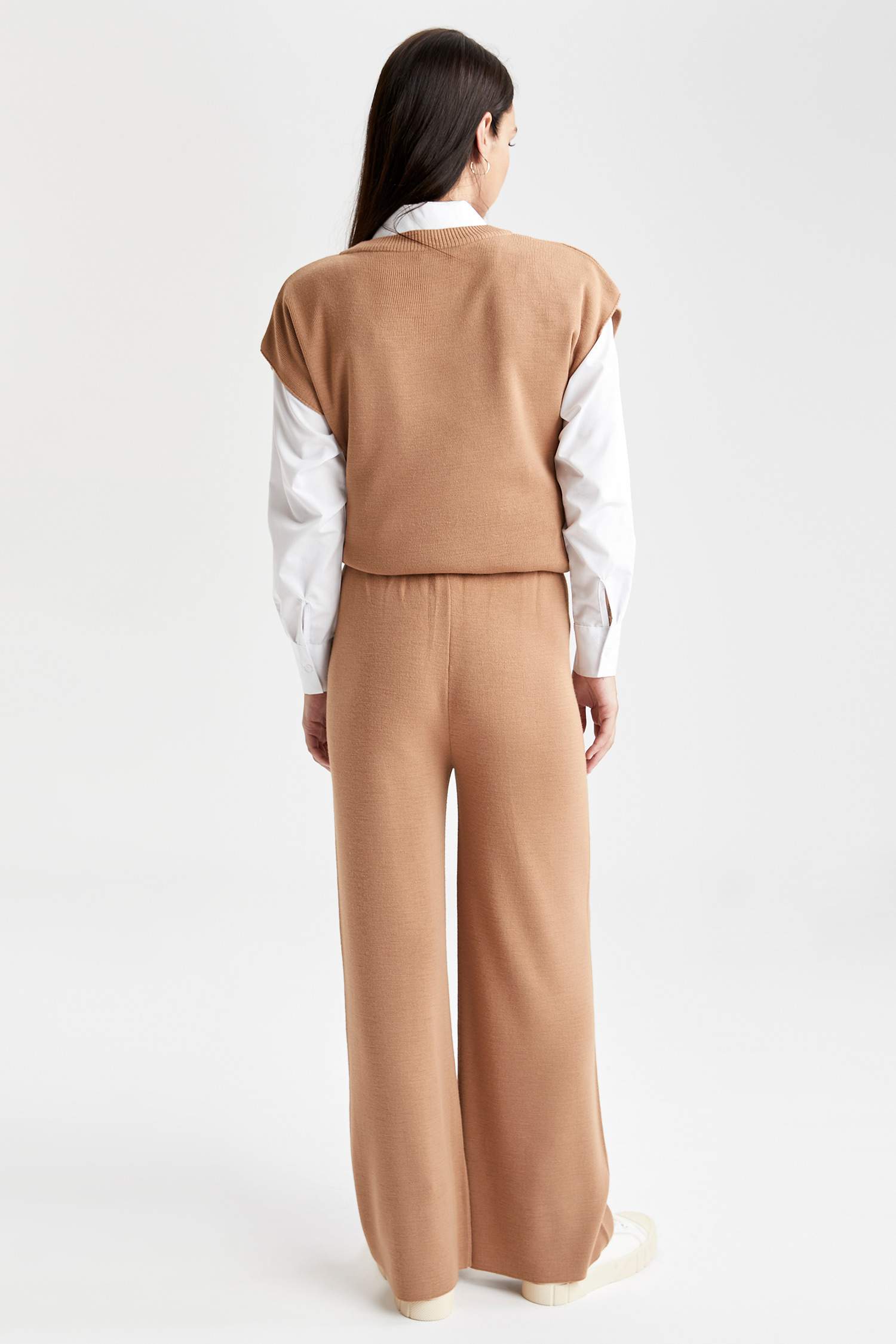 Regular Fit Geniş Paça Triko Pantolon