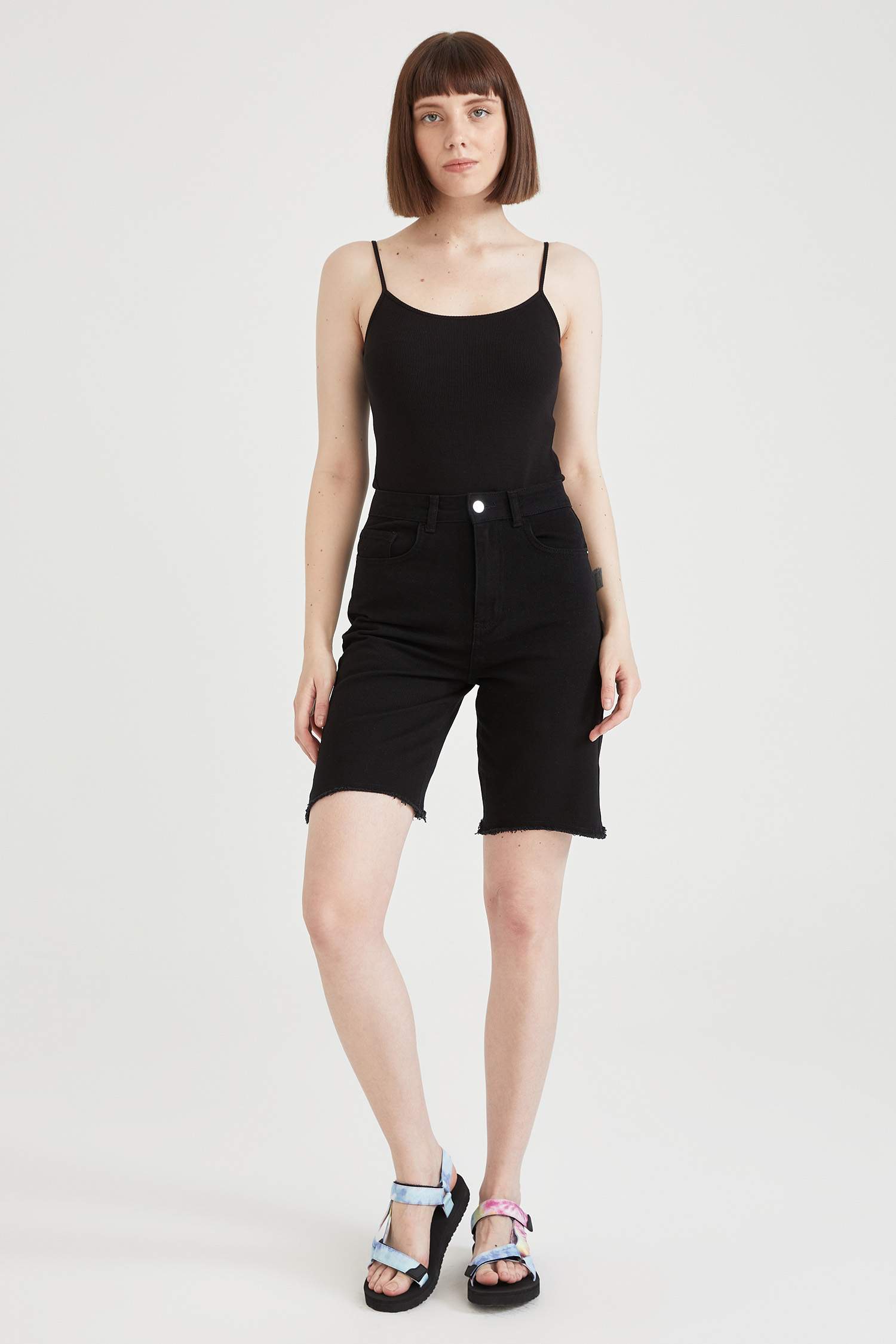 Basic Slim Fit İp Askılı Çıtçıtlı Body