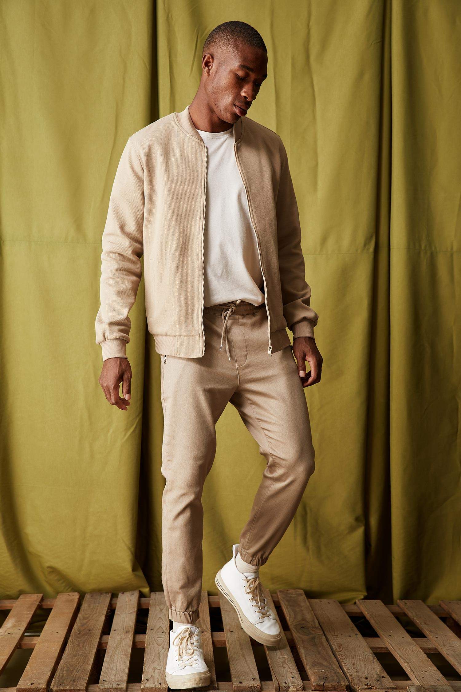 Regular Fit Fermuarlı Kolej Yaka Bomber Mont