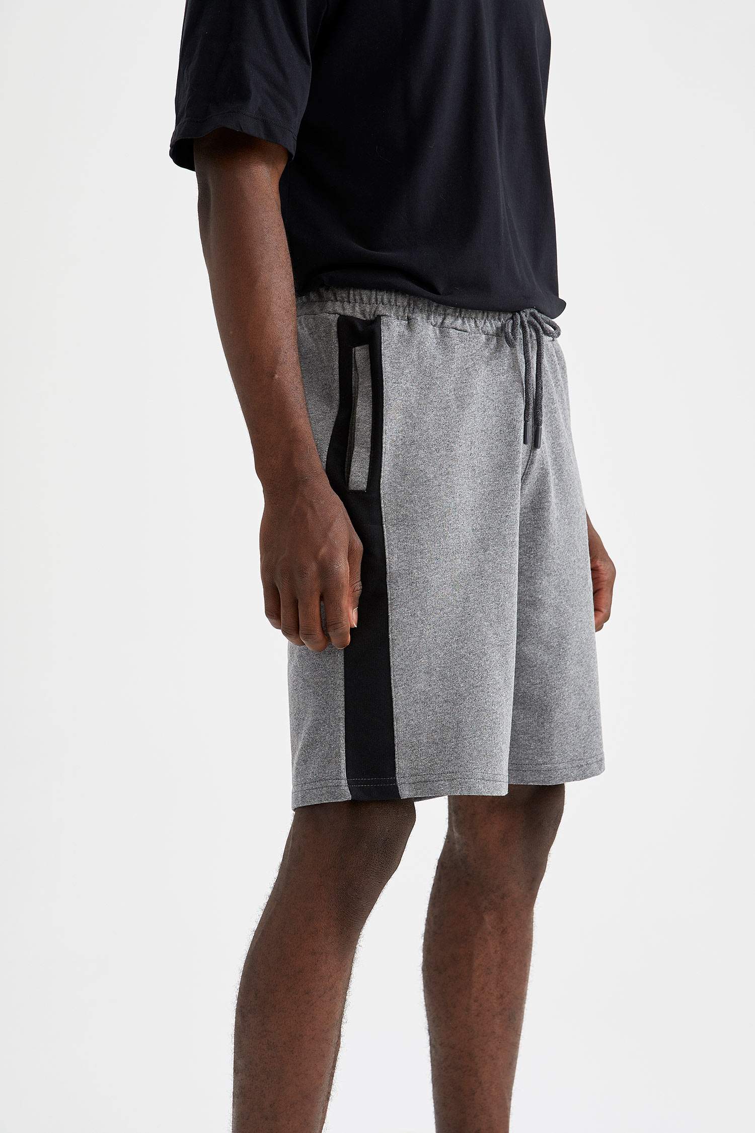 Slim Fit Spor Şort