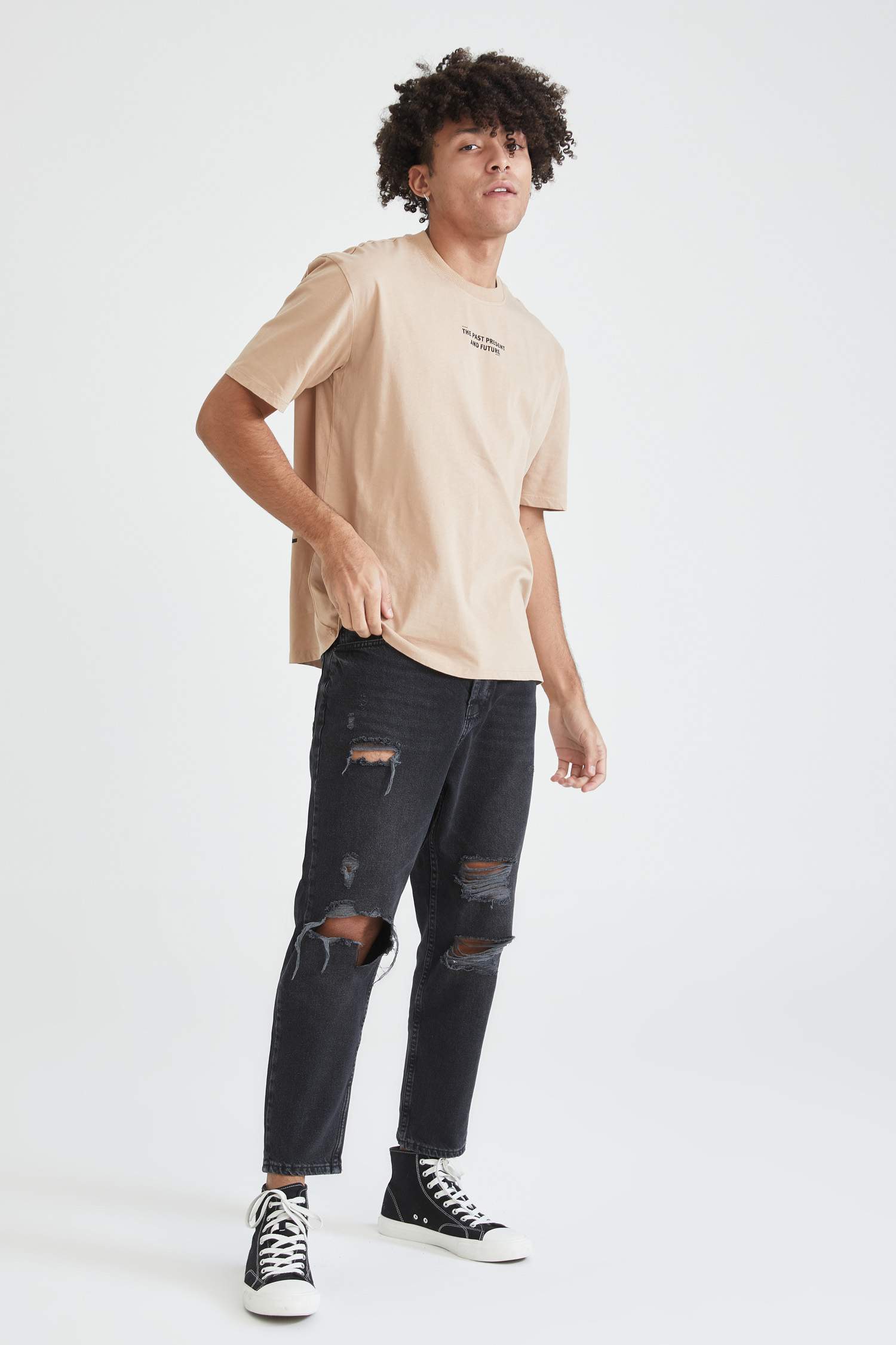 Oversize Fit Bisiklet Yaka Sırtı Yazı Baskılı Kısa Kollu Tişört