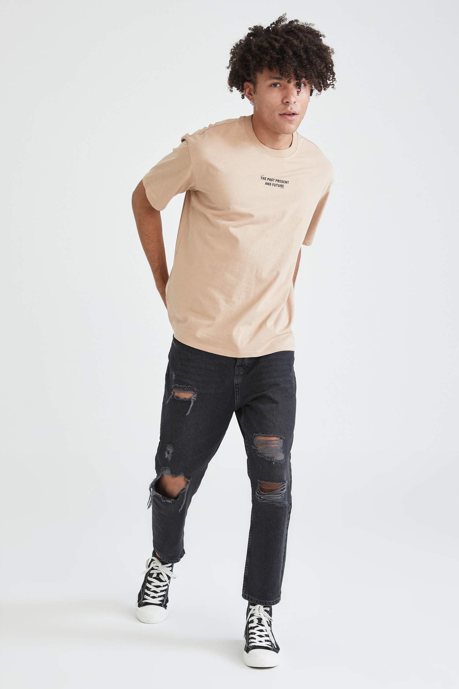 Oversize Fit Bisiklet Yaka Sırtı Yazı Baskılı Kısa Kollu Tişört