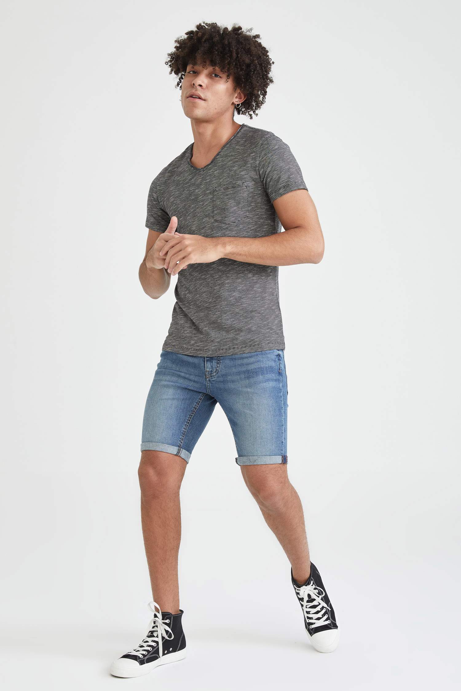 Slim Fit V Yaka Kısa Kollu 2'li Tişört