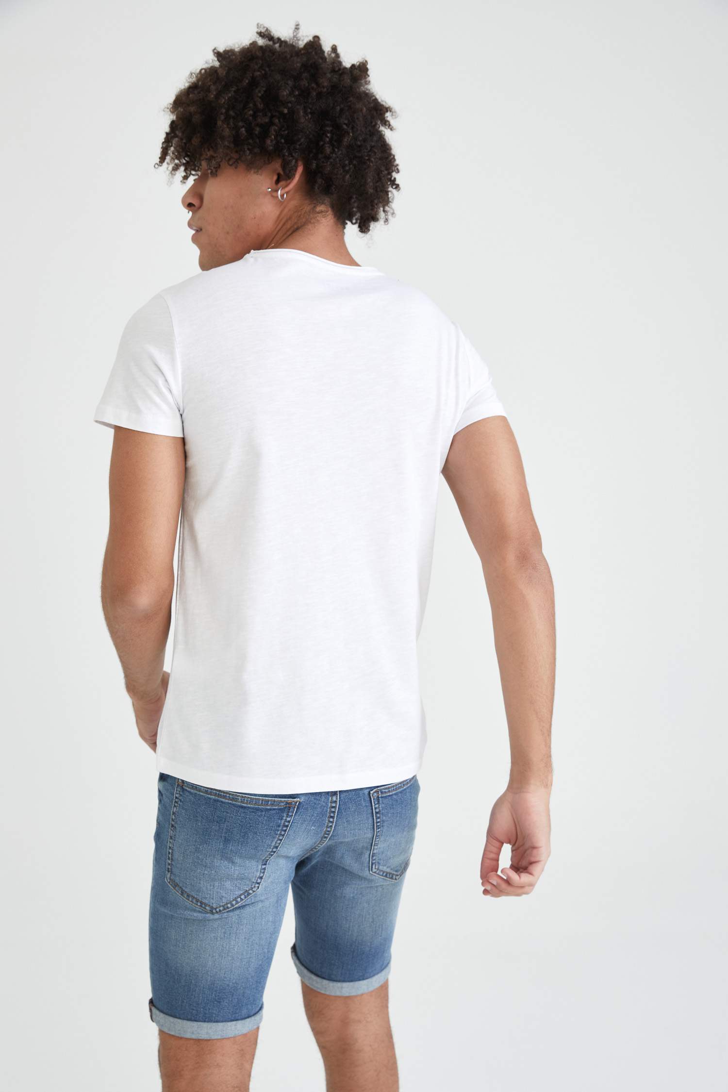 Slim Fit V Yaka Kısa Kollu 2'li Tişört