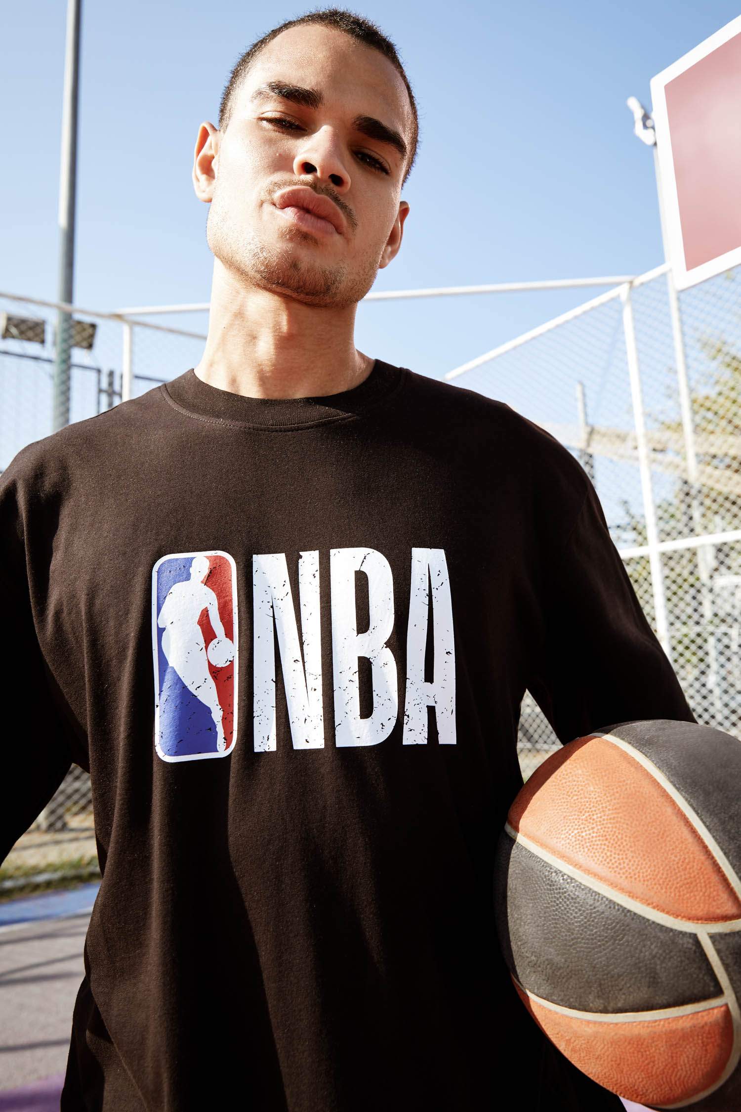 NBA Lisanslı Oversize Fit Bisiklet Yaka Kısa Kollu Tişört