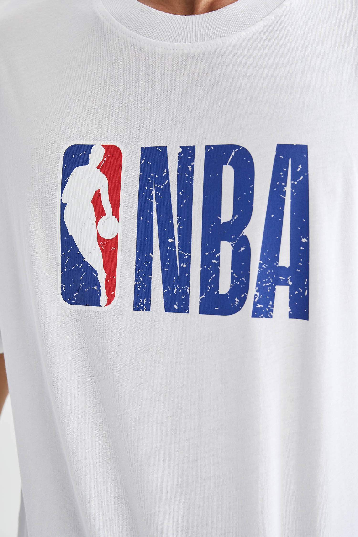 Oversize Fit NBA Lisanslı Baskılı Bisiklet Yaka Kısa Kollu Tişört