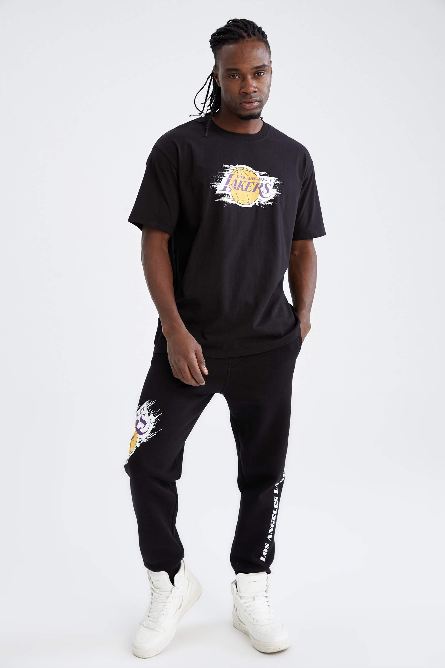 NBA Los Angeles Lakers Lisanslı Oversize Fit Kısa Kollu Tişört