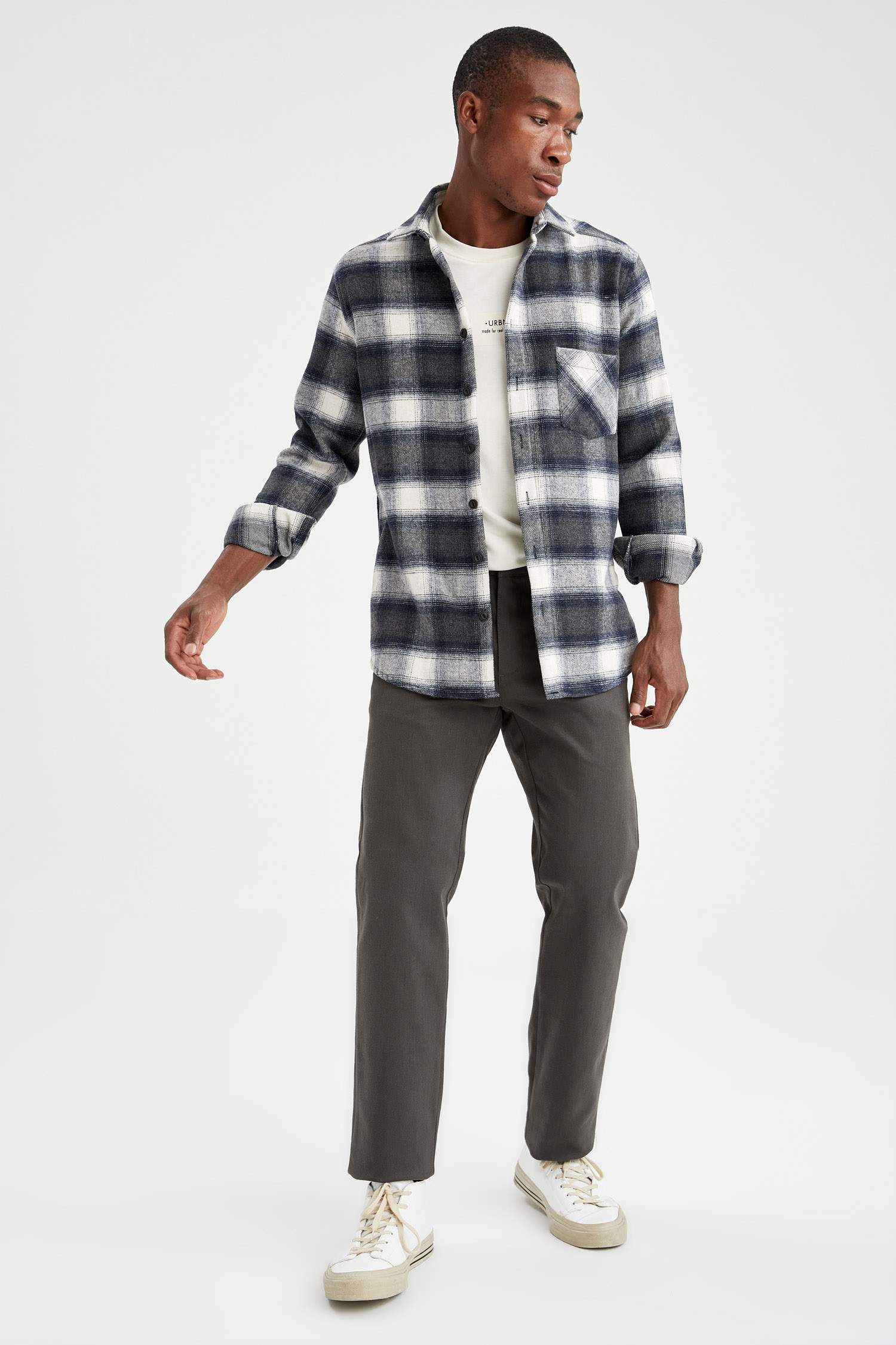 Regular Fit Basic Chino Pantolon