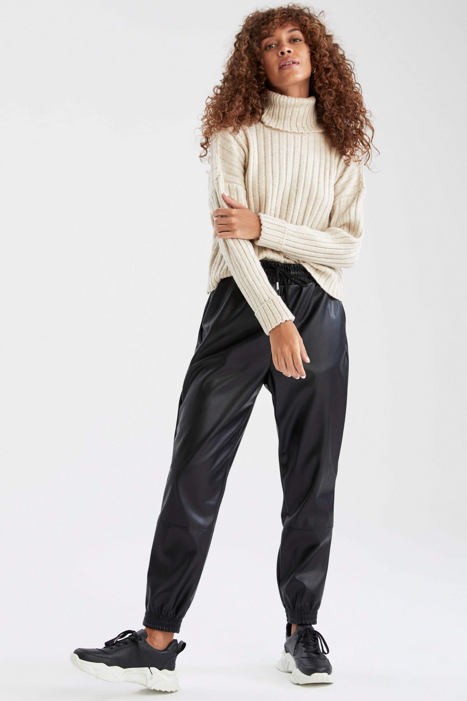 Suni Deri Jogger Pantolon