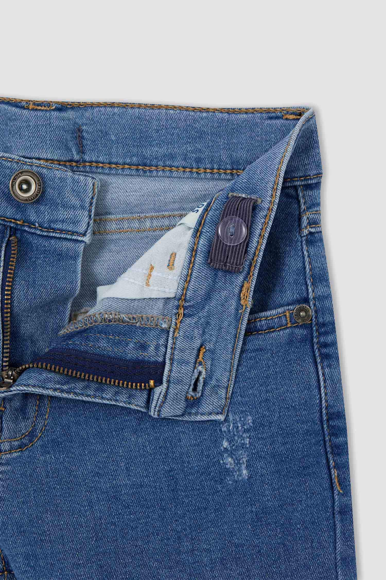 Erkek Çocuk Regular Fit Yıpratma Detaylı Jean Bermuda Şort