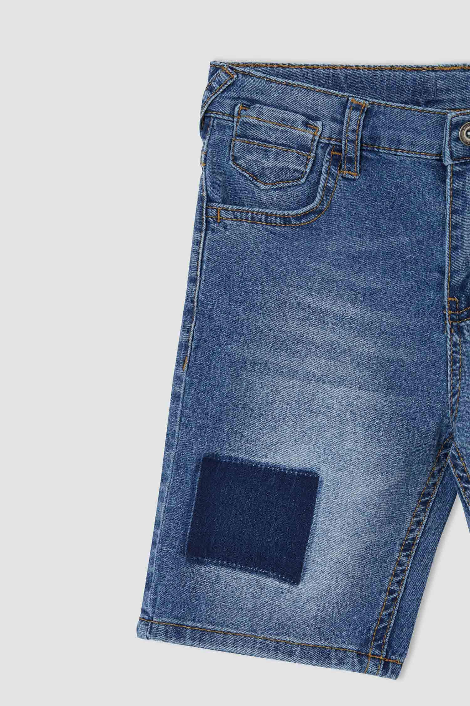 Erkek Çocuk Regular Fit Patch Detaylı Jean Bermuda Şort