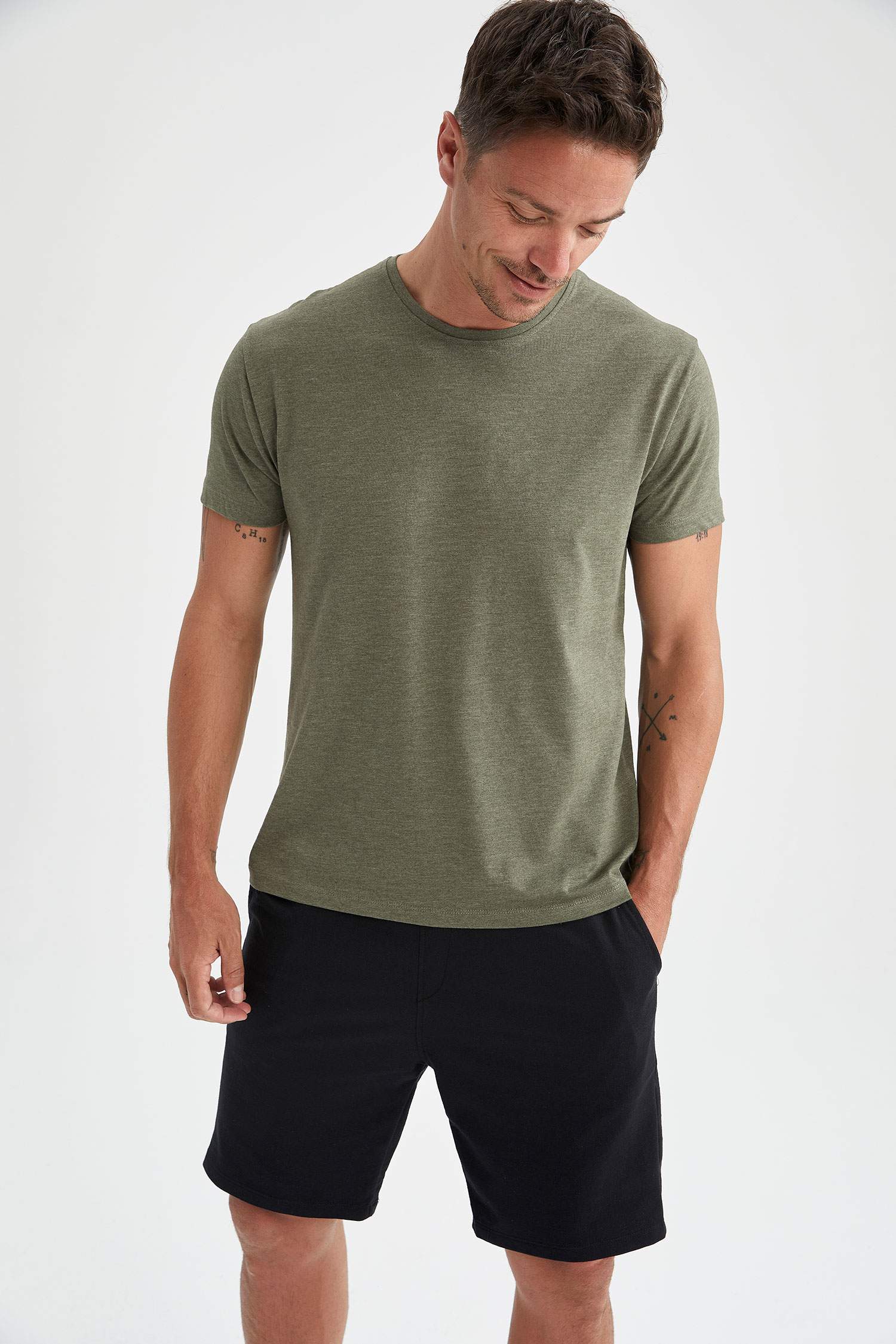 Regular Fit Basic Şort ve Tişört Takımı