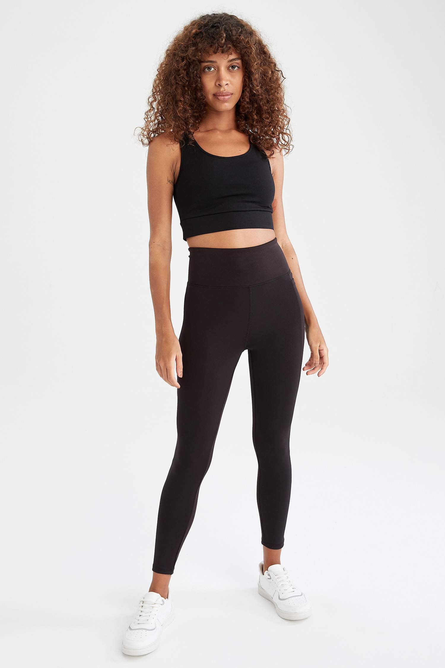 Halter Yaka Çıkarılabilir Pedli Askılı Spor Sütyen