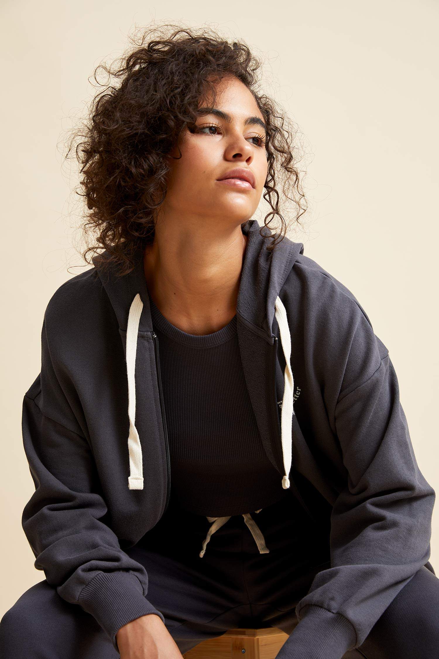 Organik Pamuklu Kapüşonlu Oversize Fit Cep Detaylı Fermuarlı Sweat Hırka
